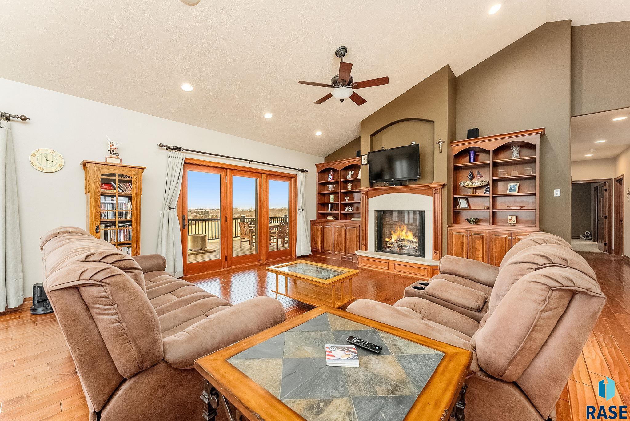435 N Chestnut Blvd Boulevard, Brandon, South Dakota image 5