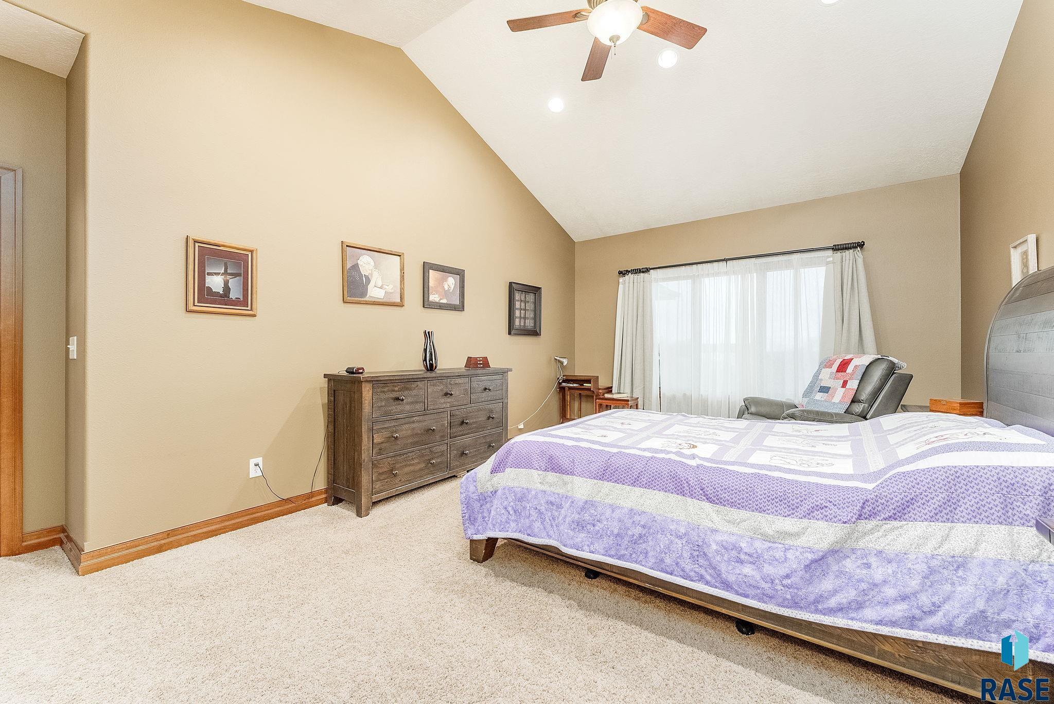 435 N Chestnut Blvd Boulevard, Brandon, South Dakota image 17