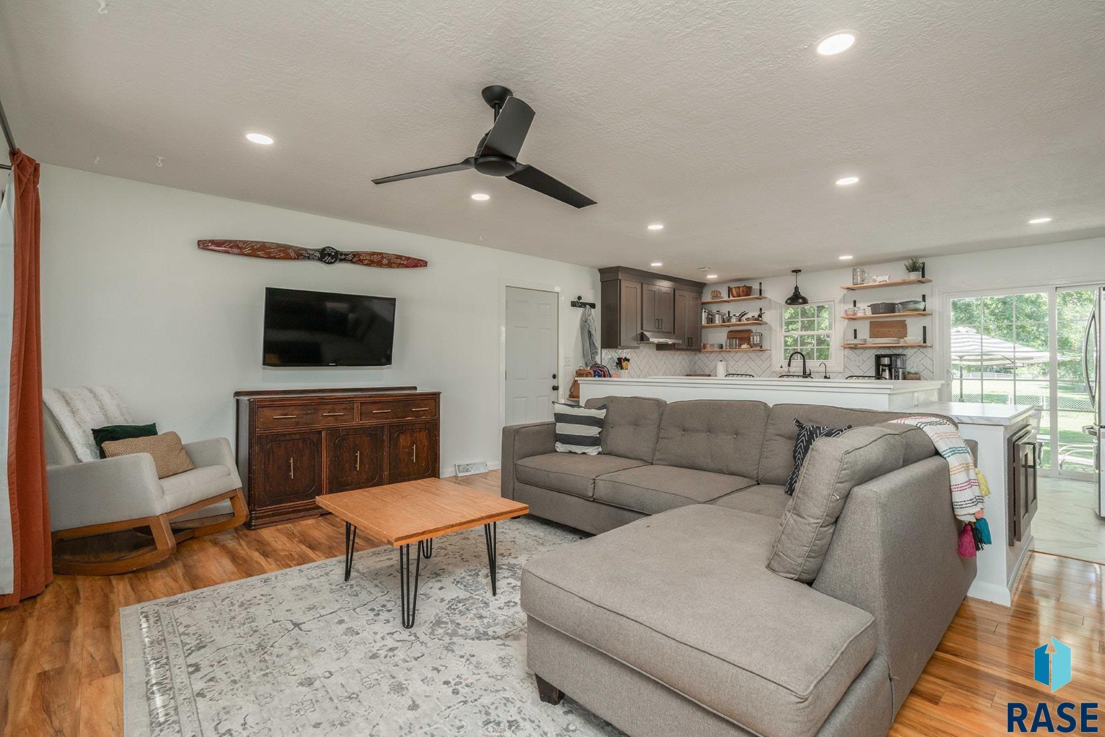 Sioux Falls, South Dakota 57106, United States, 4 Bedrooms Bedrooms, ,2 BathroomsBathrooms,Residential,Active,206854