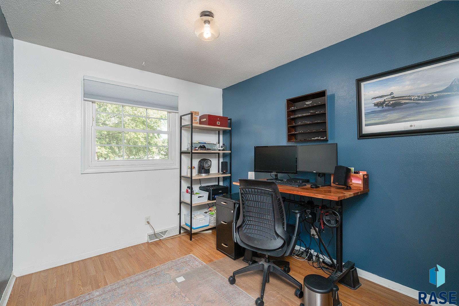 Sioux Falls, South Dakota 57106, United States, 4 Bedrooms Bedrooms, ,2 BathroomsBathrooms,Residential,Active,206854