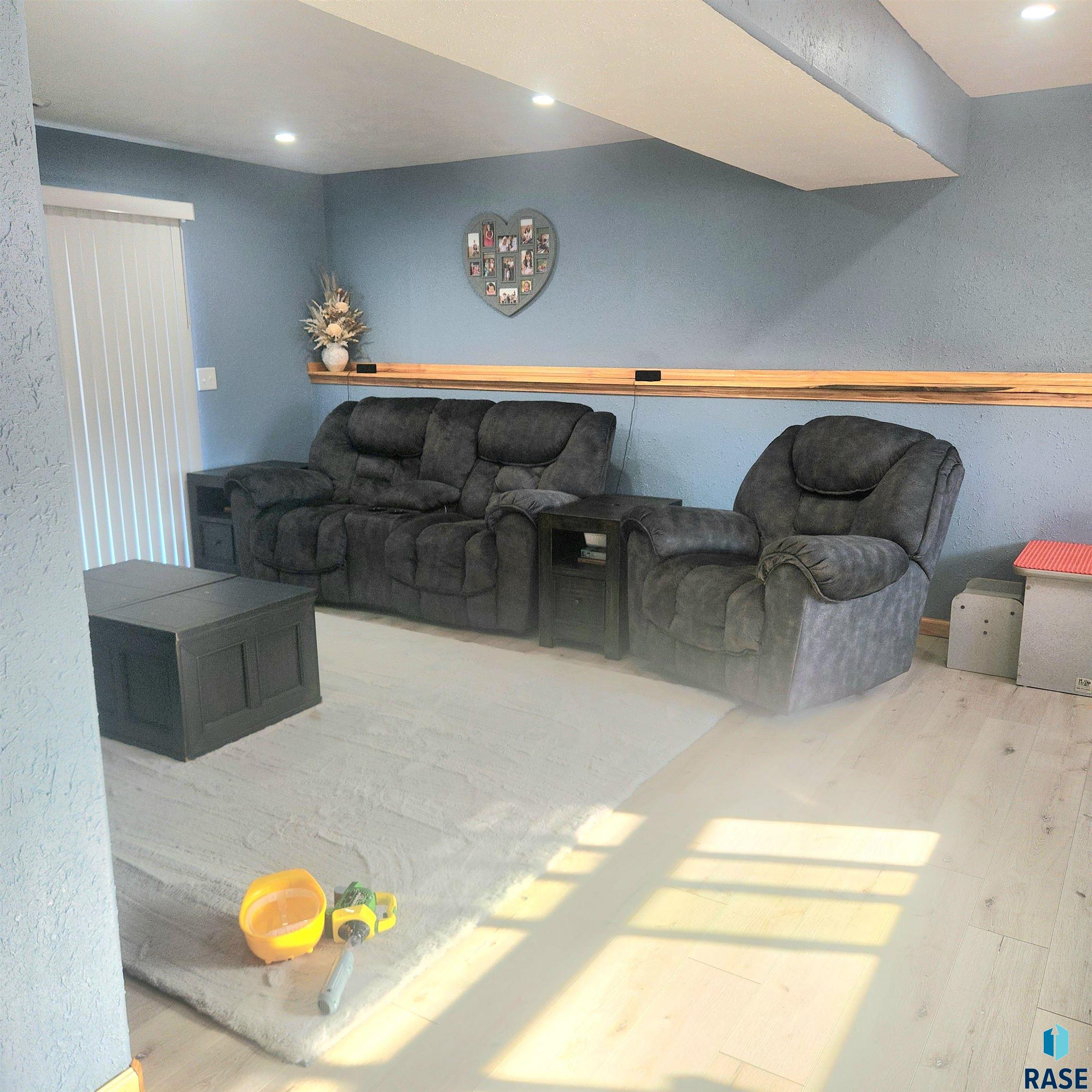 502 Kay Lee St Street, Valley Springs, South Dakota image 18