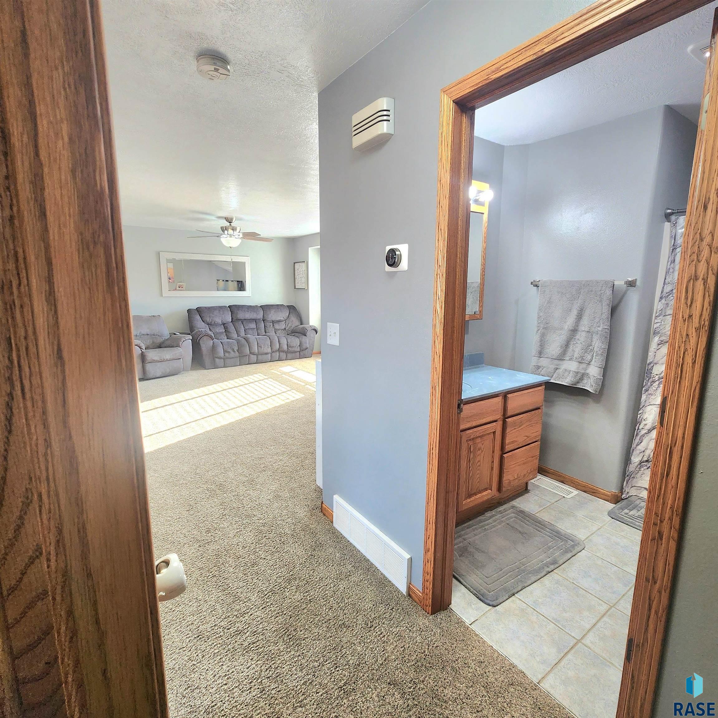 502 Kay Lee St Street, Valley Springs, South Dakota image 11