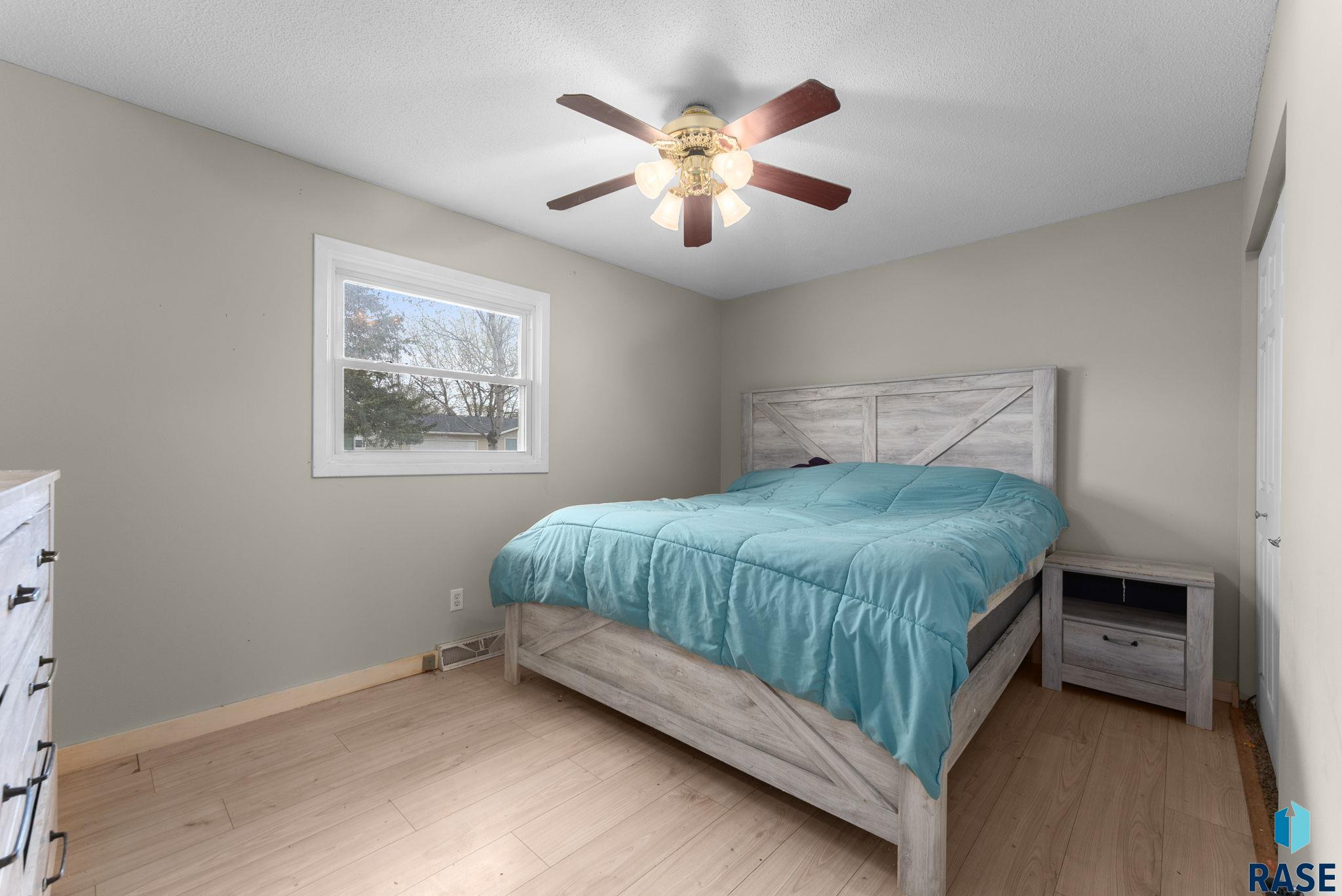 Sioux Falls, South Dakota 57106, United States, 4 Bedrooms Bedrooms, ,2 BathroomsBathrooms,Residential,Pending,116792