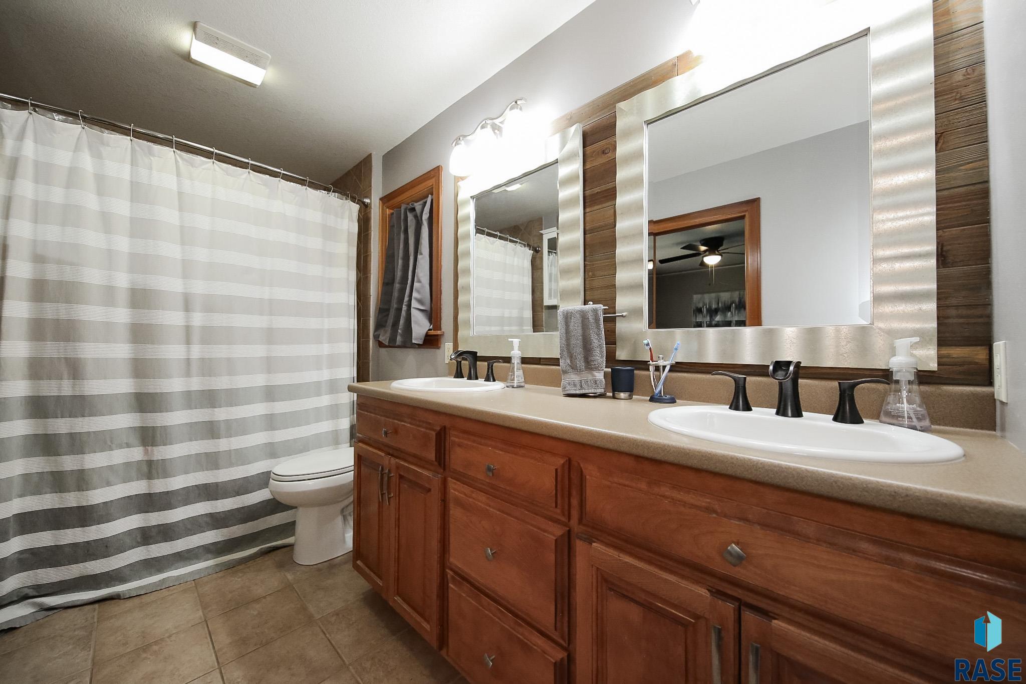 7524 W Boysenberry St Street, Sioux Falls, New Jersey image 17