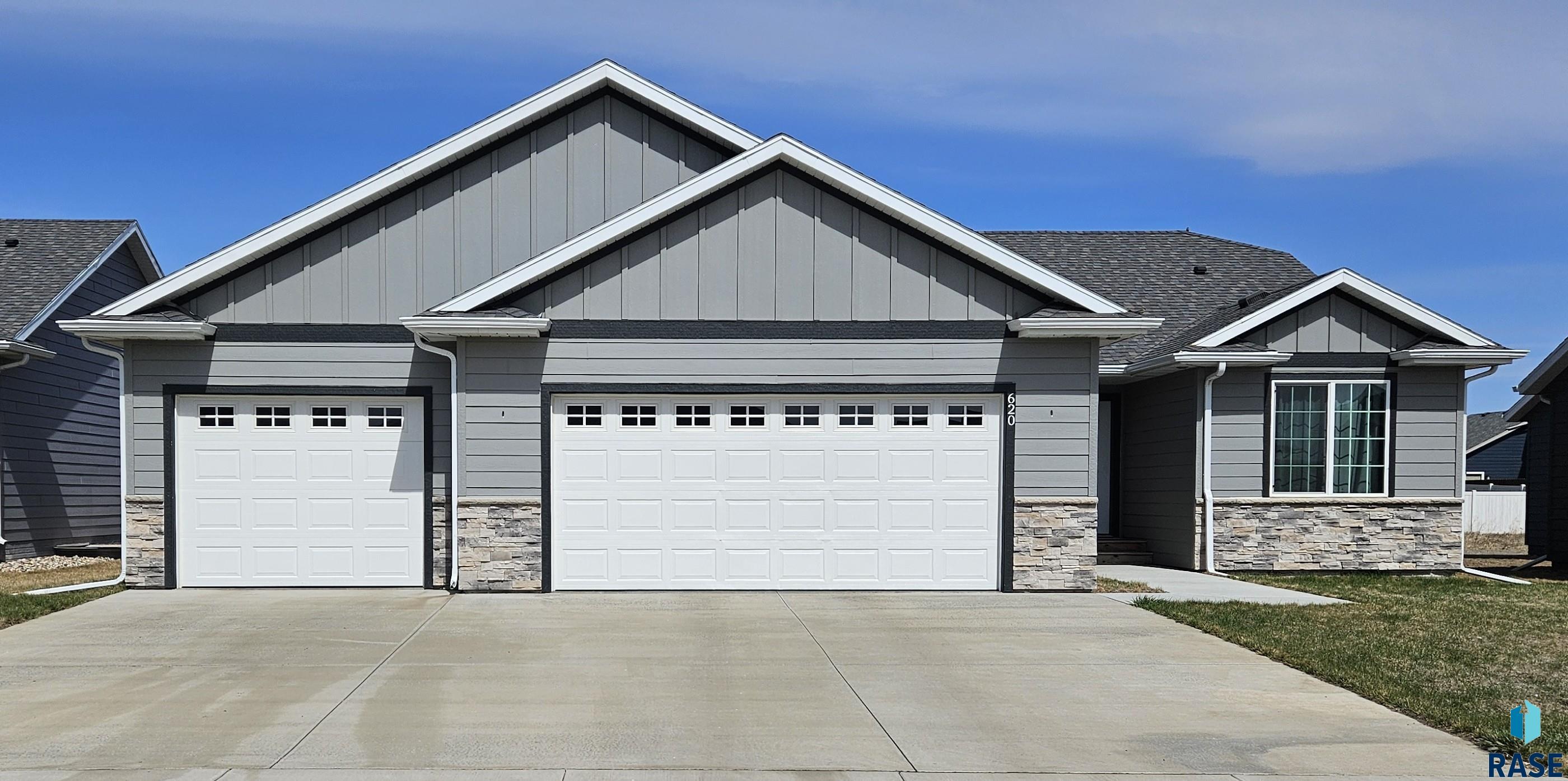 620 Prairieside Trl Trail, Harrisburg, South Dakota image 1