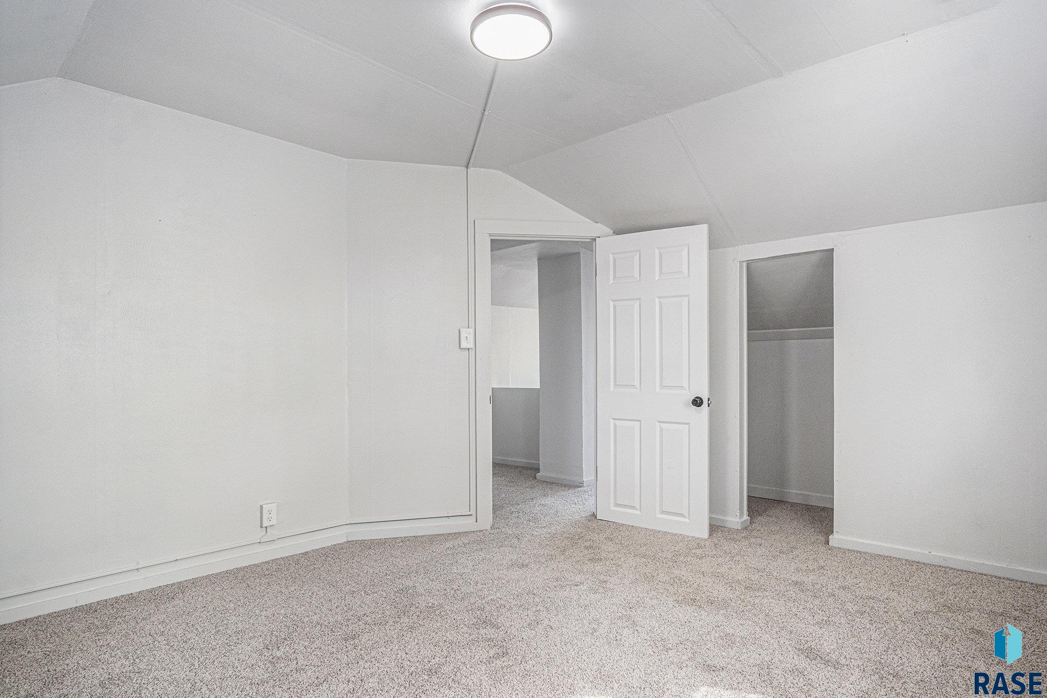 1501 E 6th St Street, Sioux Falls, New Jersey image 19