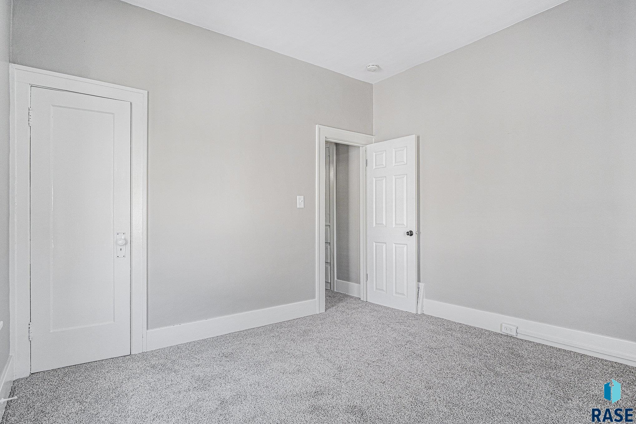 1501 E 6th St Street, Sioux Falls, New Jersey image 16