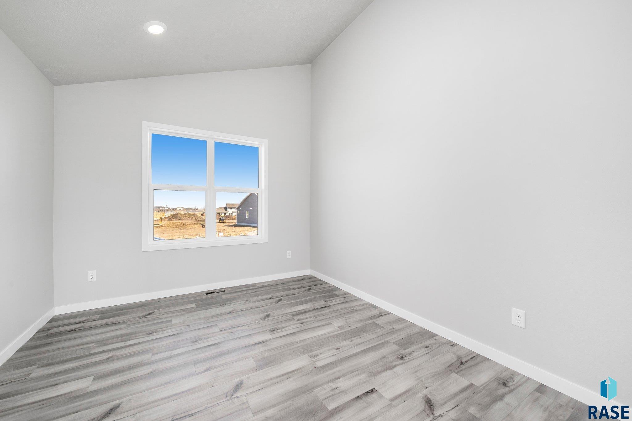 3000 S Copper Creek Ave Avenue, Sioux Falls, South Dakota image 19
