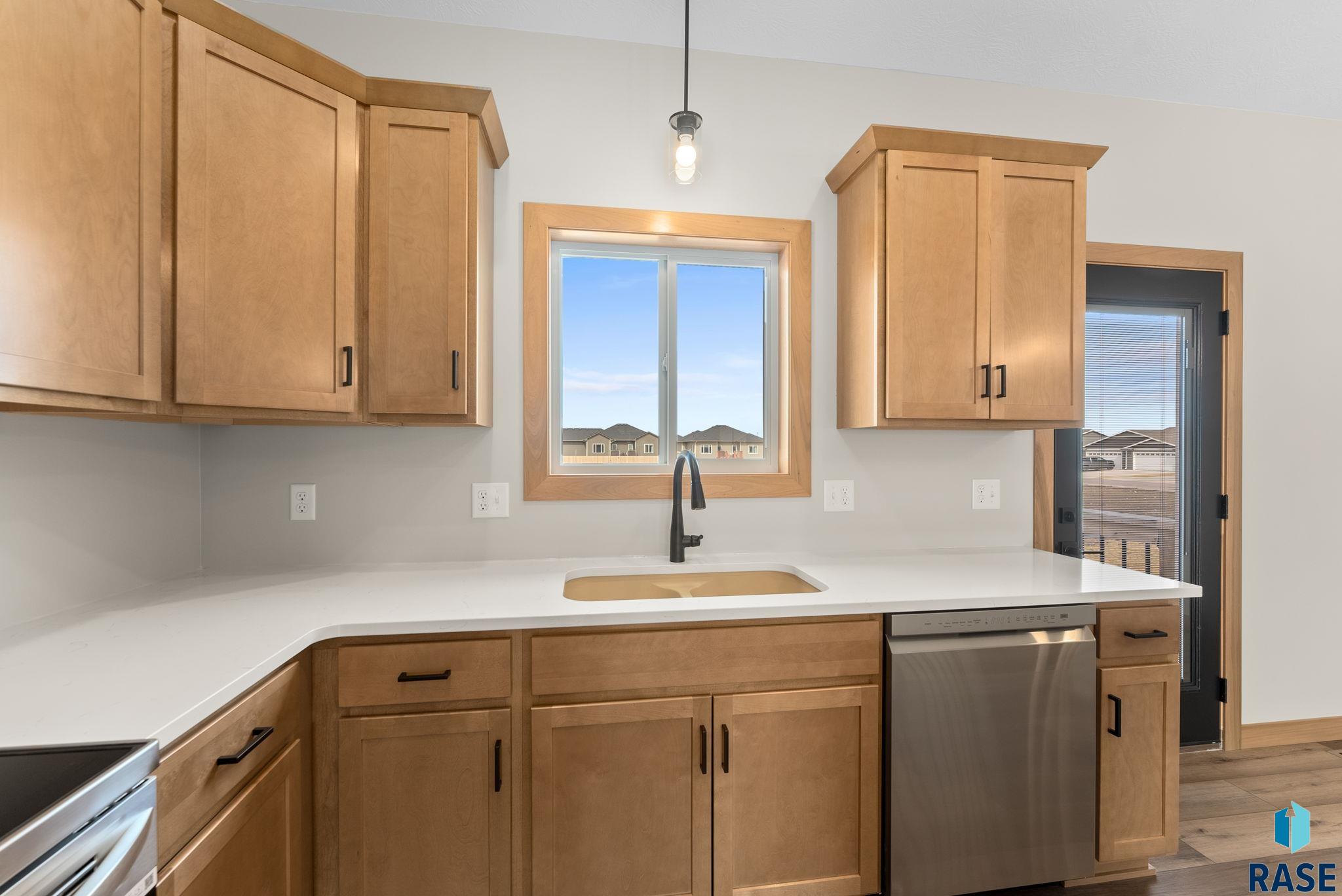 110 Patricia St Street, Harrisburg, South Dakota image 12