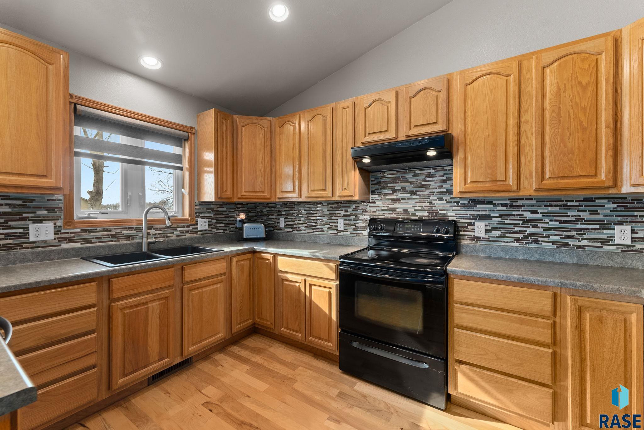 115 Deerview Ave Avenue, Tea, South Dakota image 10