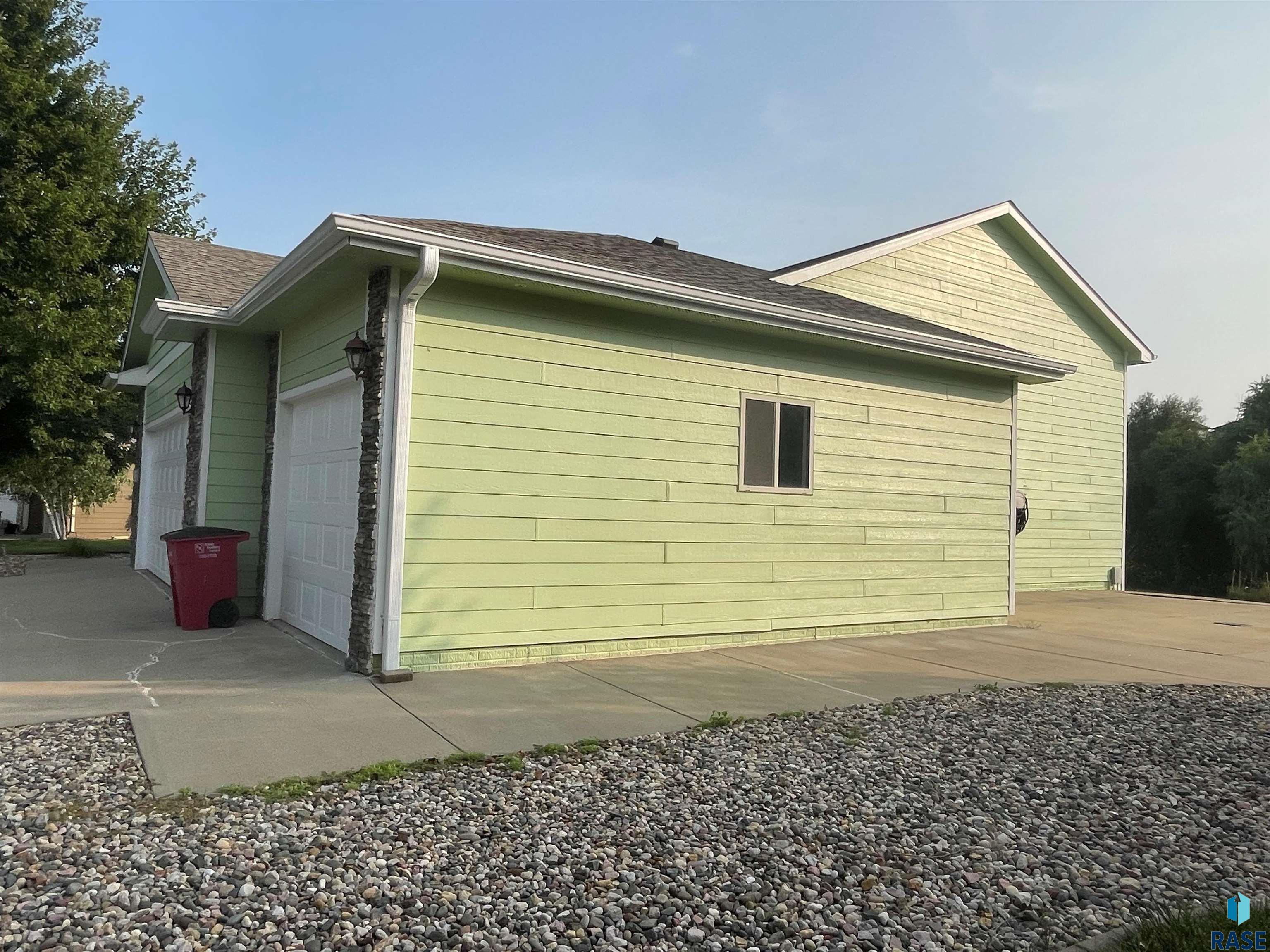 1313 W Creekside Dr Drive, Brandon, South Dakota image 28
