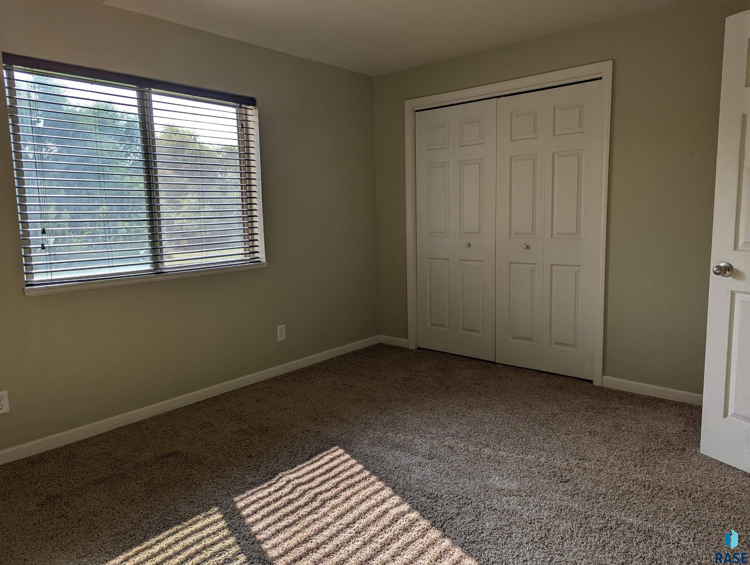 1313 W Creekside Dr Drive, Brandon, South Dakota image 12