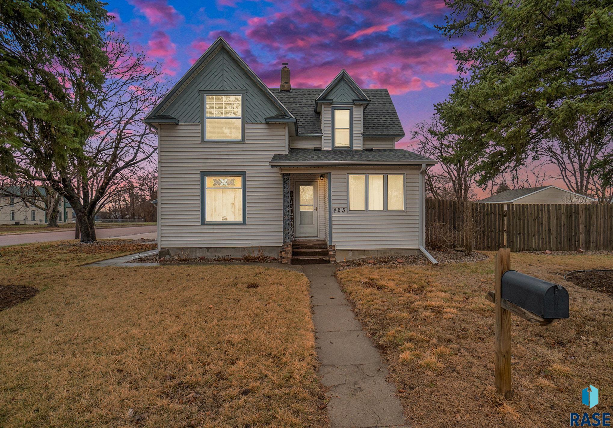 425 S Lincoln St Street, Canton, South Dakota image 1