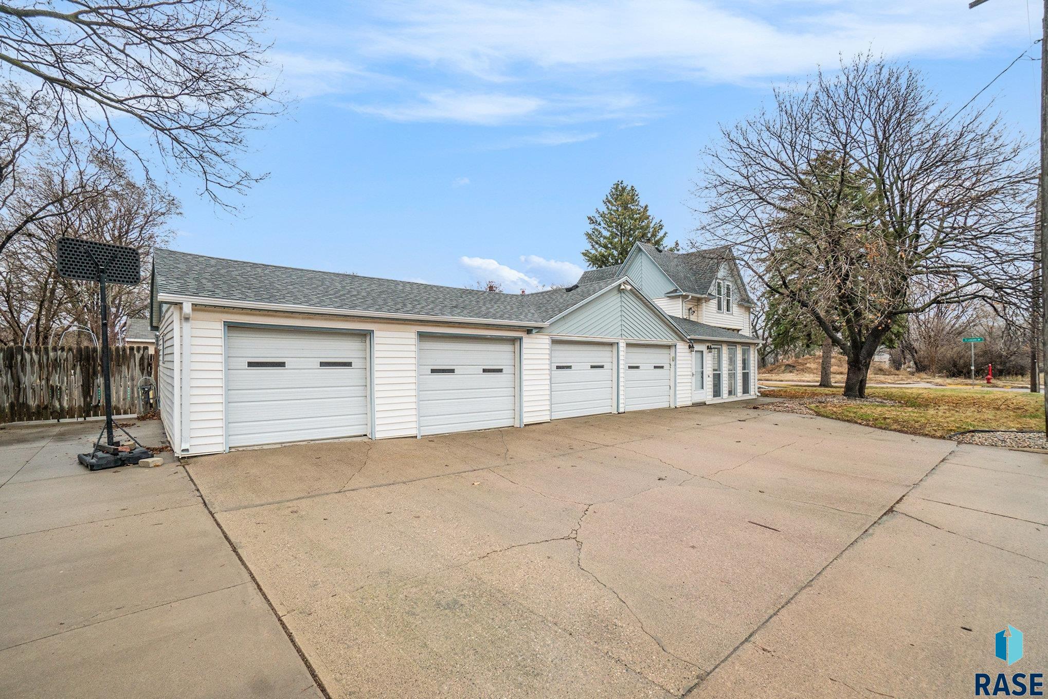 425 S Lincoln St Street, Canton, South Dakota image 25
