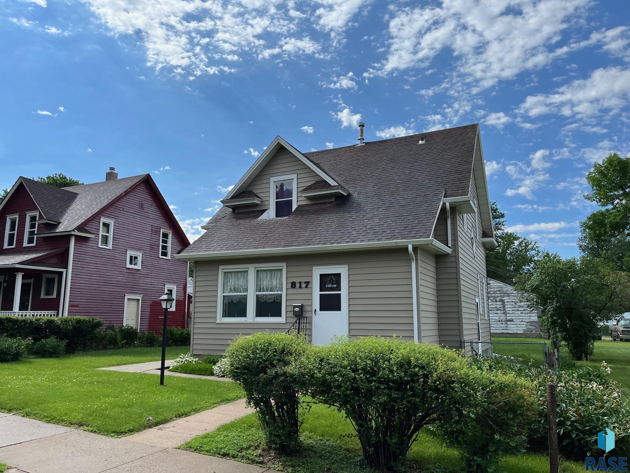 817 W 7th St Street, Sioux Falls, South Dakota image 2