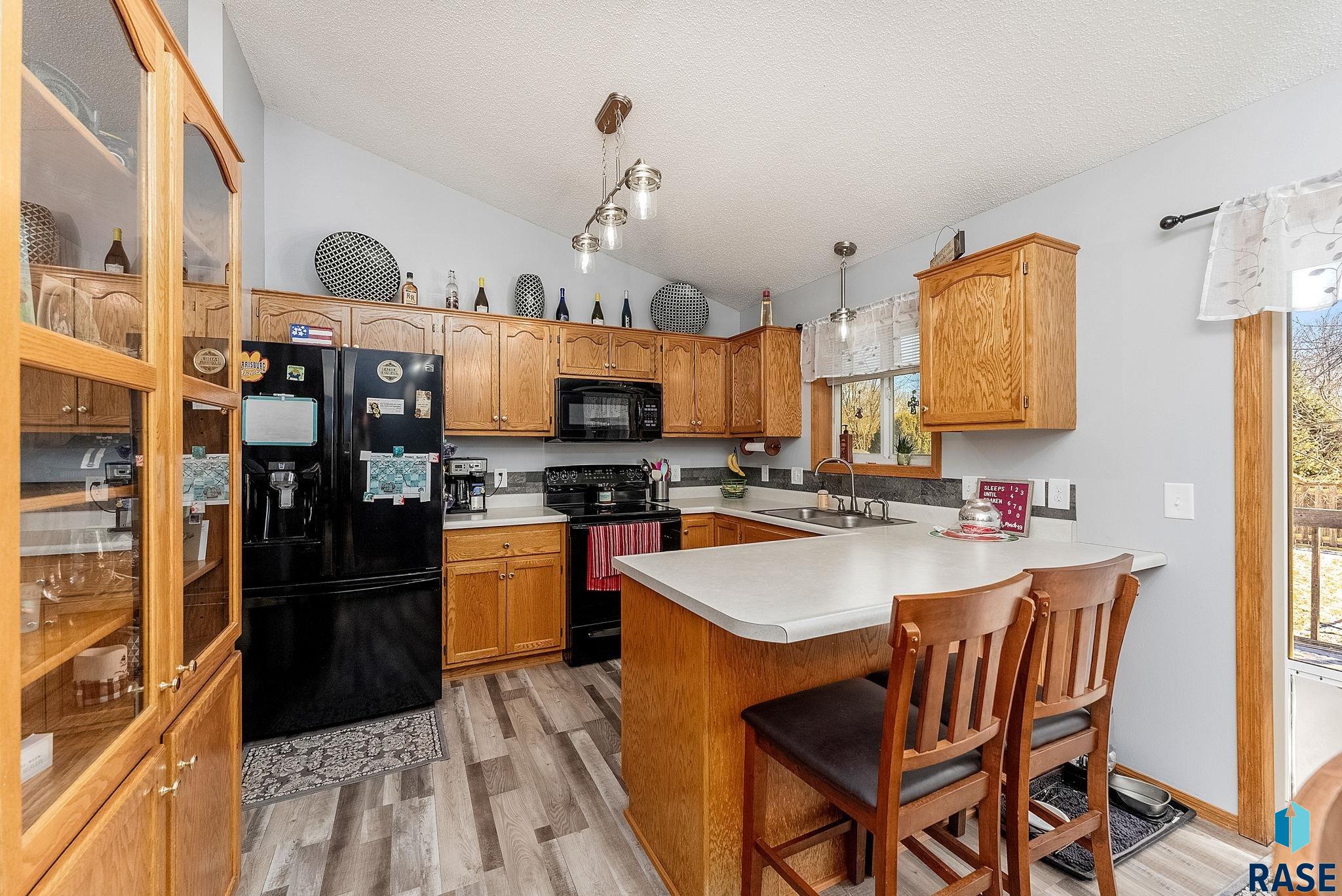 624 Hickory Ln Lane, Harrisburg, South Dakota image 4