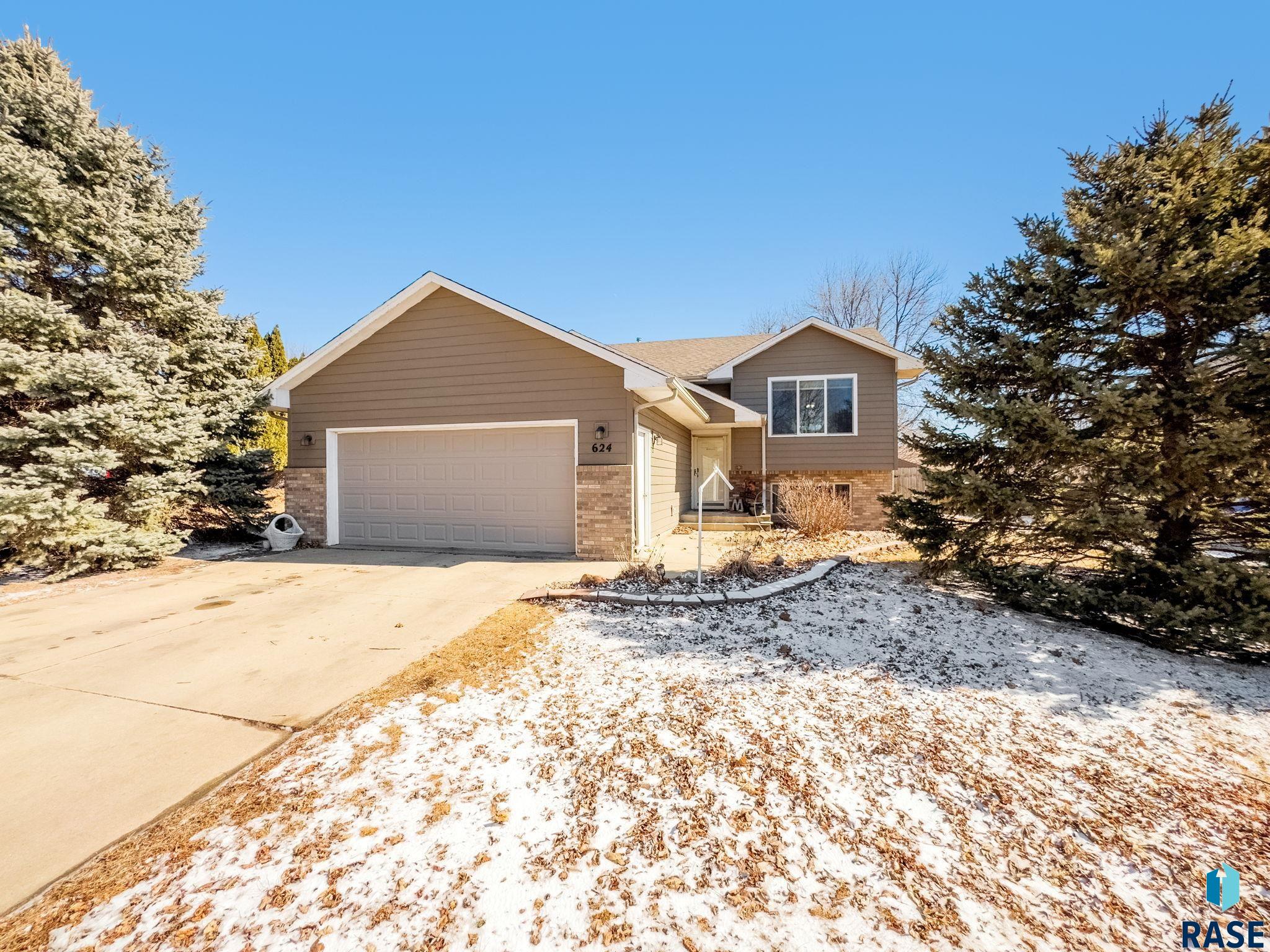 624 Hickory Ln Lane, Harrisburg, South Dakota image 1