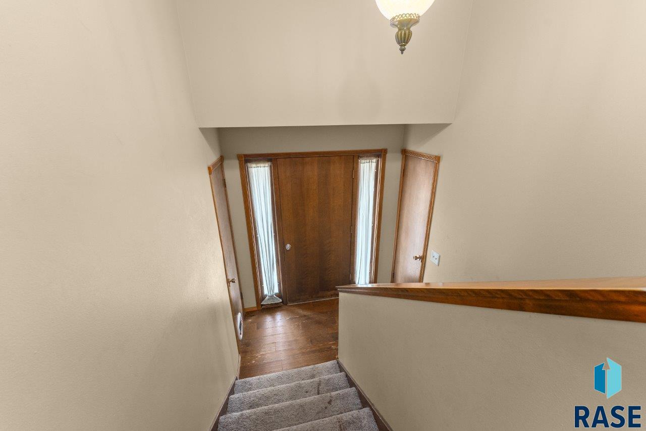 409 S 8th Ave Avenue, Brandon, South Dakota image 2