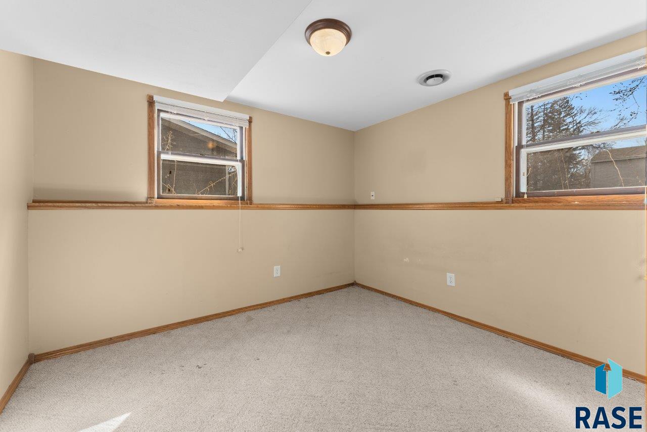 409 S 8th Ave Avenue, Brandon, South Dakota image 27