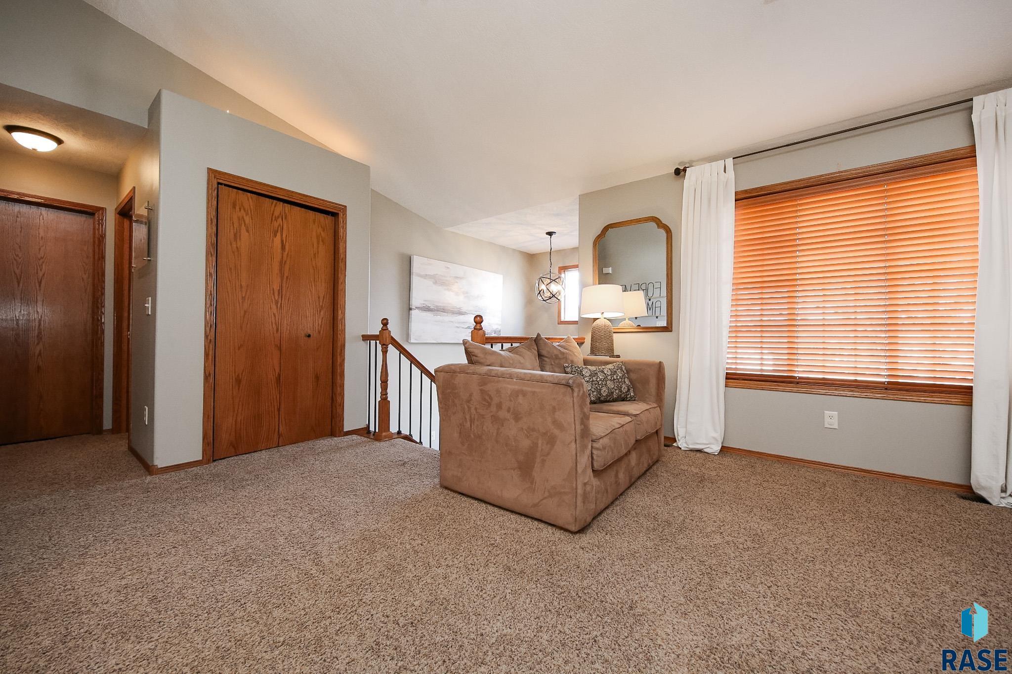 716 S 6th Ave Avenue, Brandon, South Dakota image 5