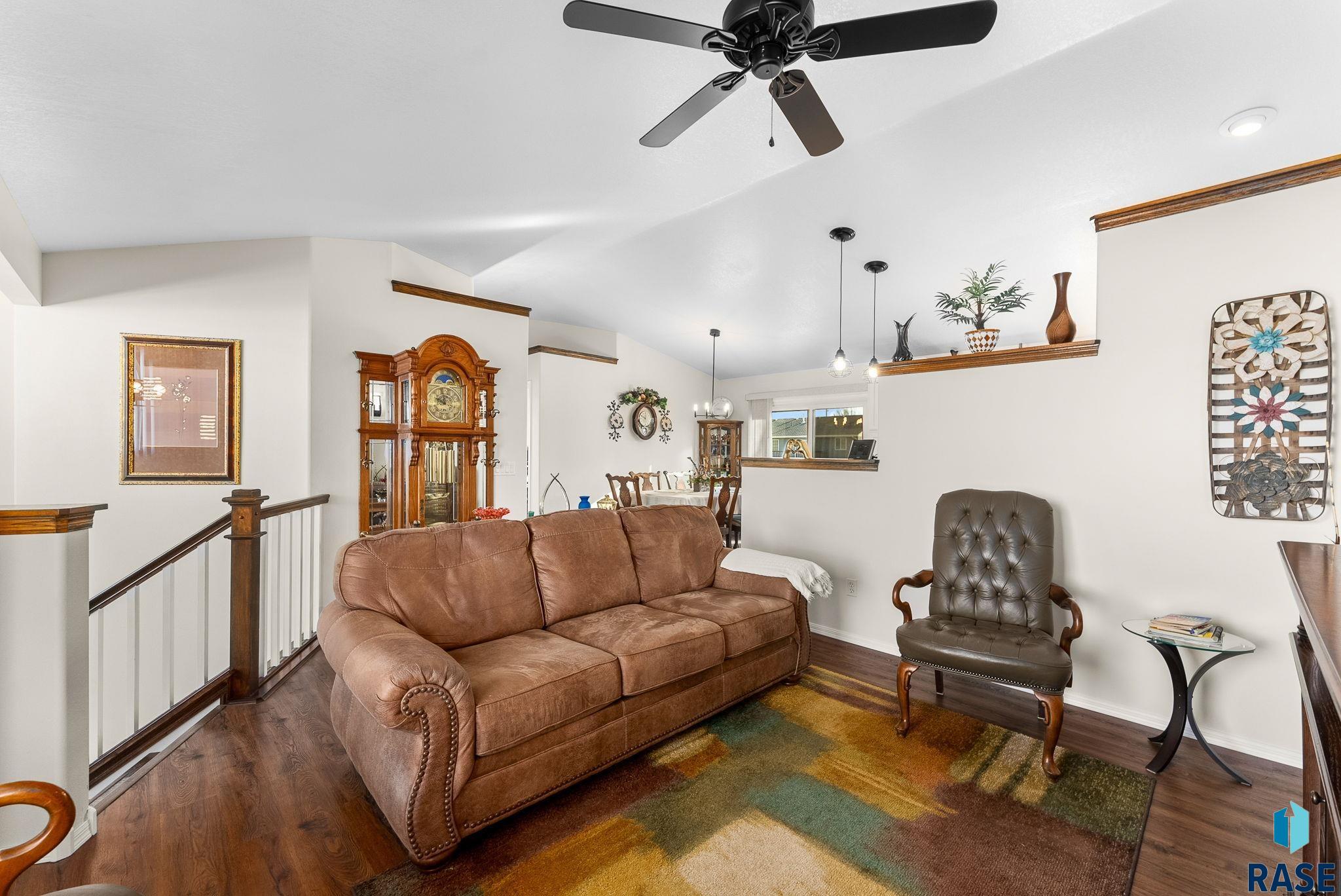 Sioux Falls, South Dakota 57107, United States, 4 Bedrooms Bedrooms, ,2 BathroomsBathrooms,Residential,Active,88942