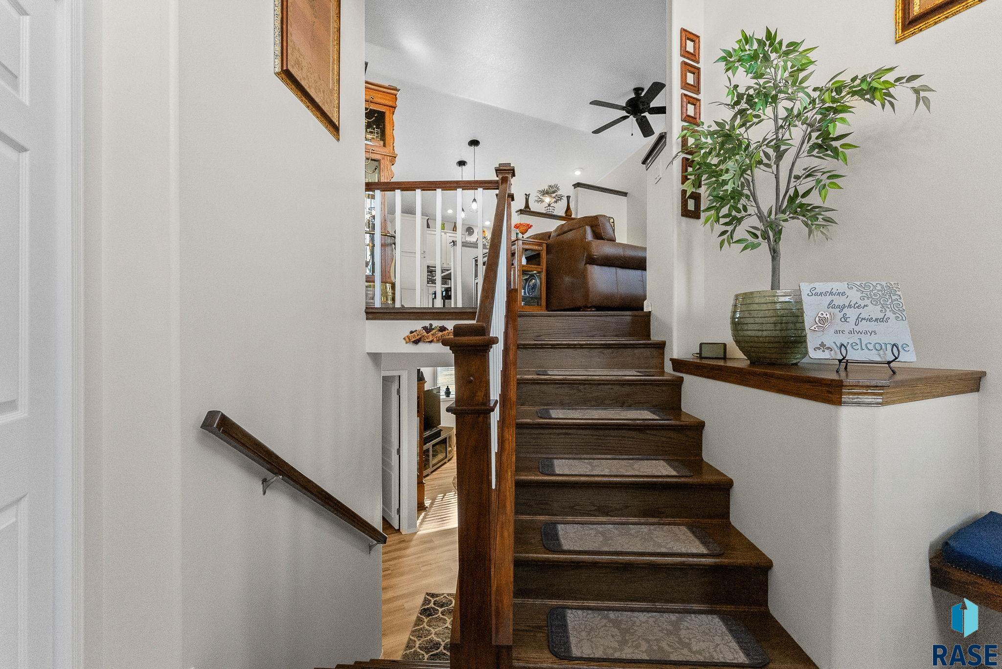 Sioux Falls, South Dakota 57107, United States, 4 Bedrooms Bedrooms, ,2 BathroomsBathrooms,Residential,Active,88942