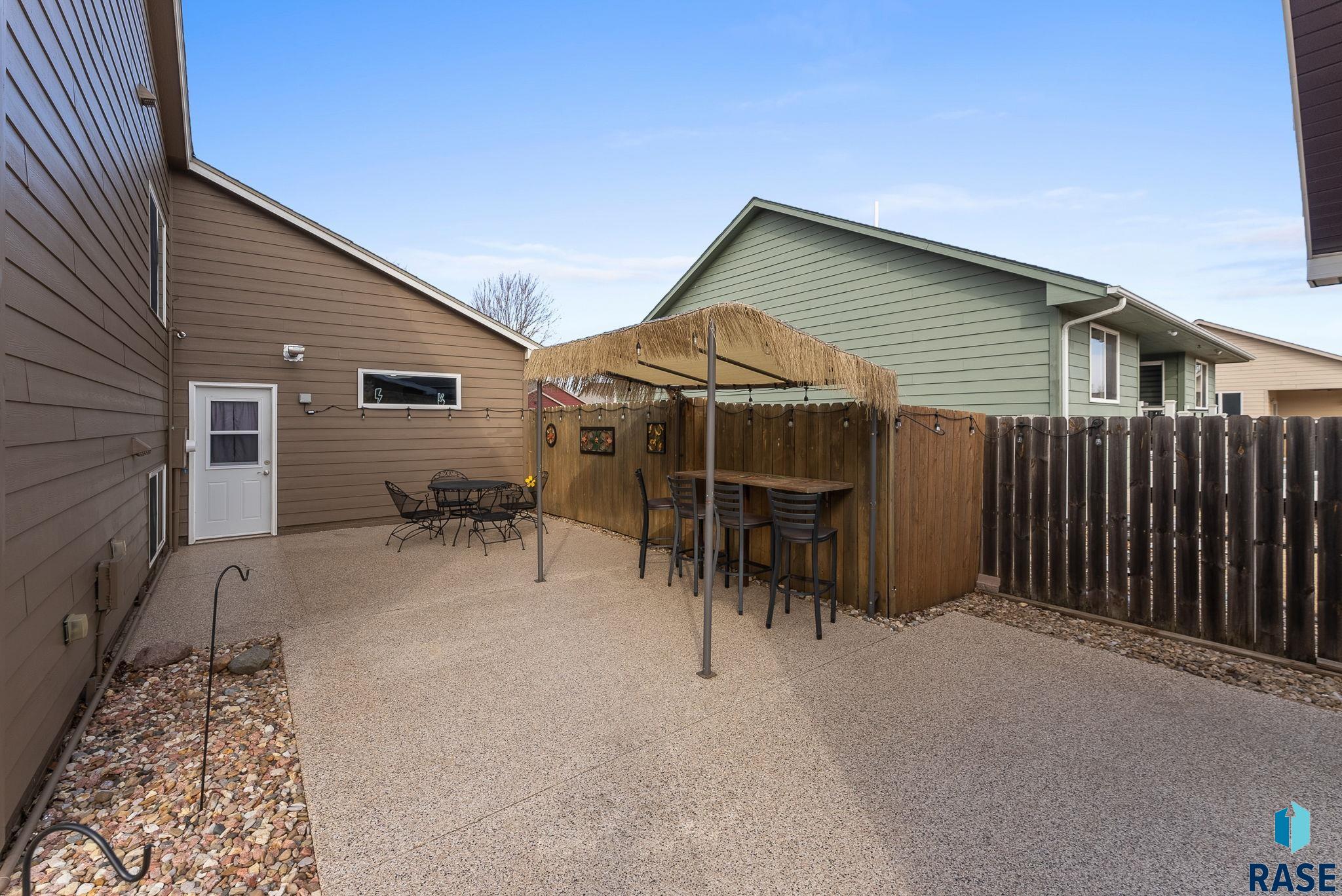 Sioux Falls, South Dakota 57107, United States, 4 Bedrooms Bedrooms, ,2 BathroomsBathrooms,Residential,Active,88942