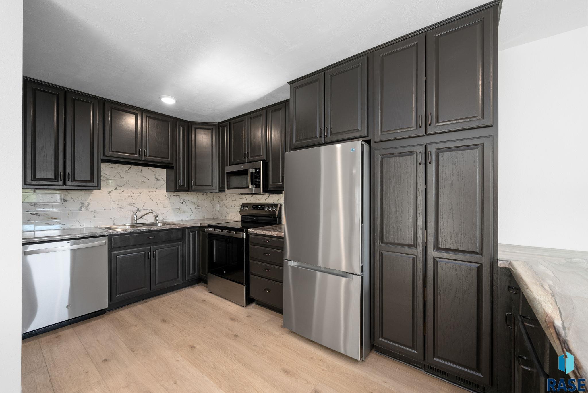 Sioux Falls, South Dakota 57104, United States, 3 Bedrooms Bedrooms, ,1 BathroomBathrooms,Residential,Contingent,124762