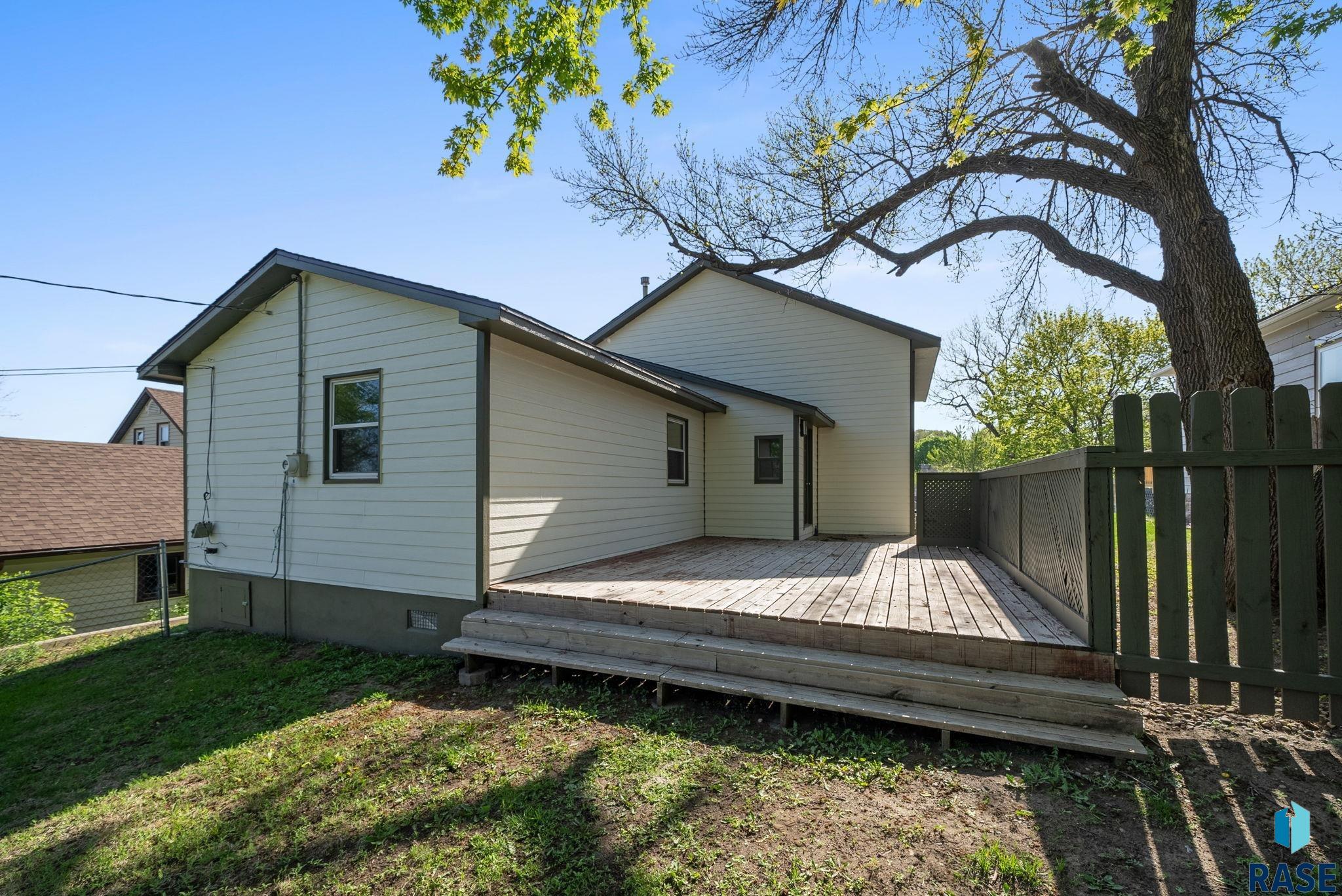 Sioux Falls, South Dakota 57104, United States, 3 Bedrooms Bedrooms, ,1 BathroomBathrooms,Residential,Contingent,124762