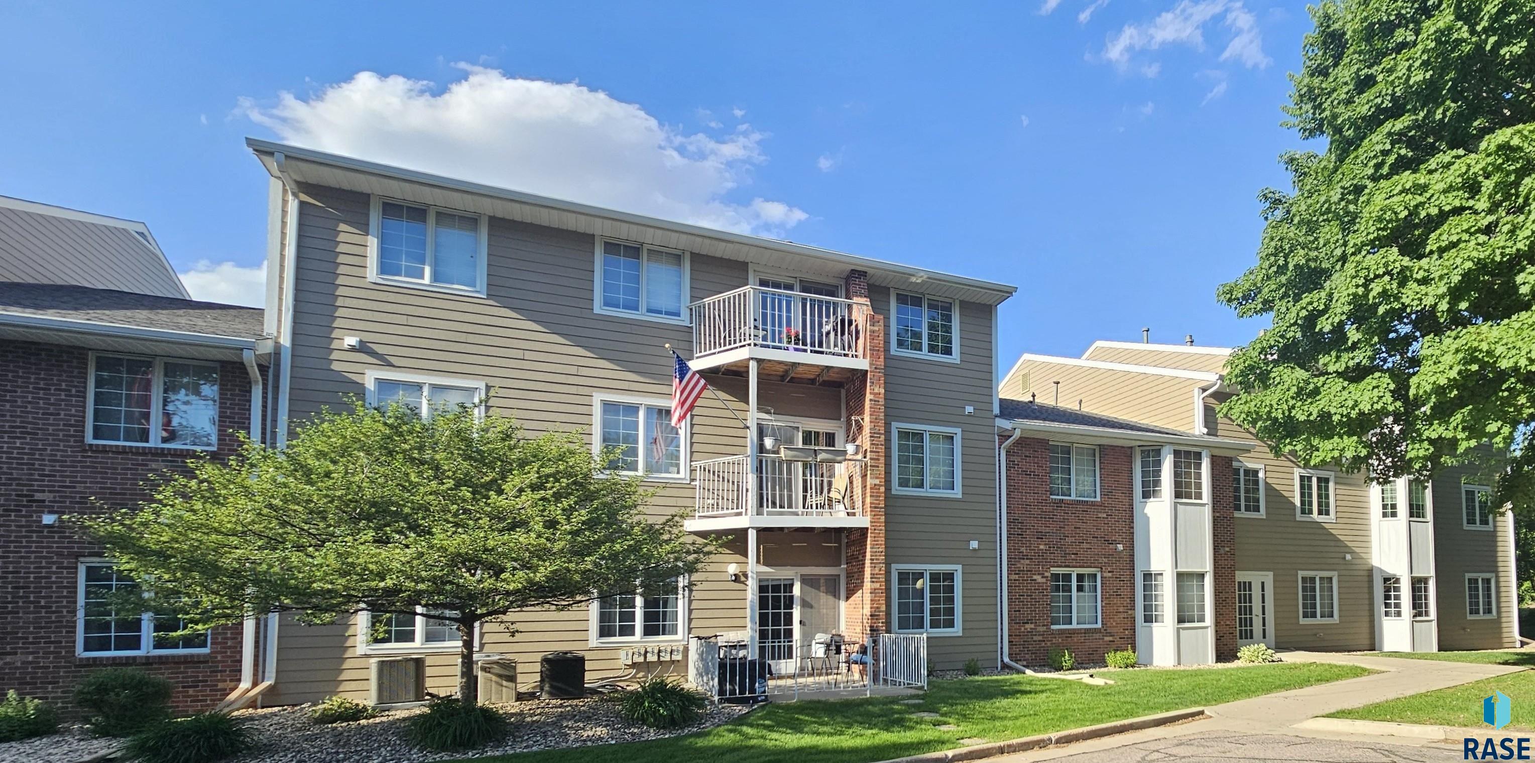 1104 W 57th St Street #306, Sioux Falls, New Jersey image 1