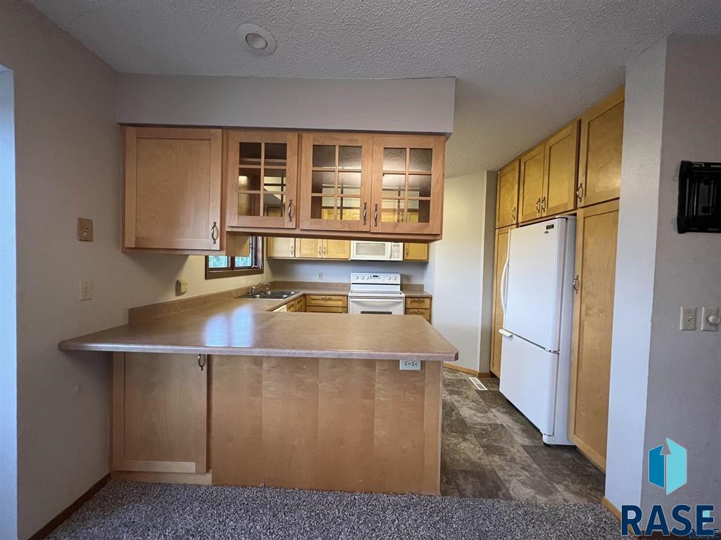 1104 W 57th St Street #306, Sioux Falls, New Jersey image 3