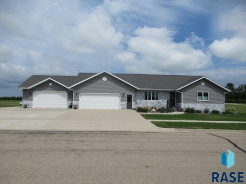 Homes For Sale - 510 Hillcrest Street<br/> Edgerton, MN 56128
