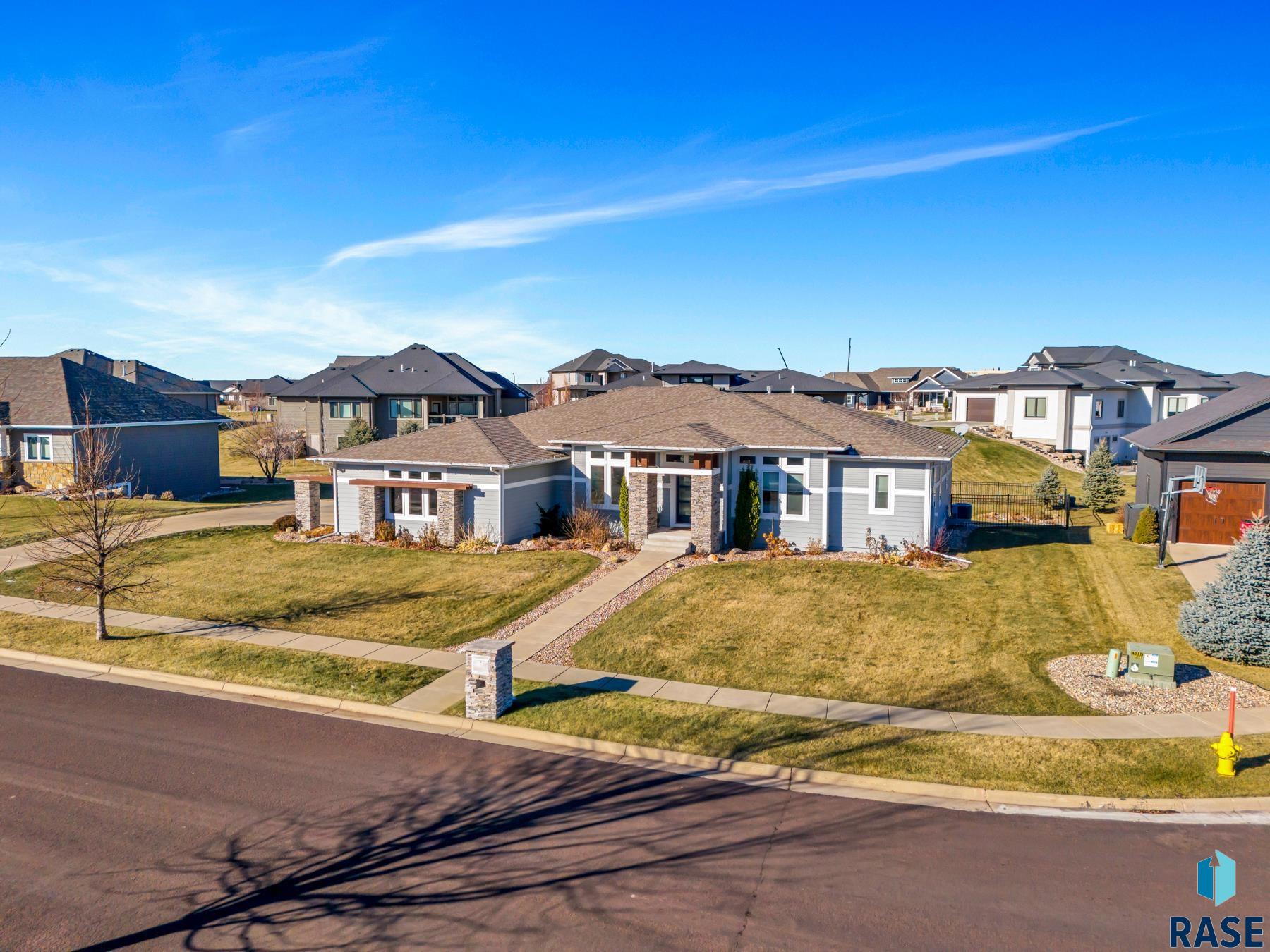 6809 S Jovan Cir Circle, Sioux Falls, South Dakota image 2