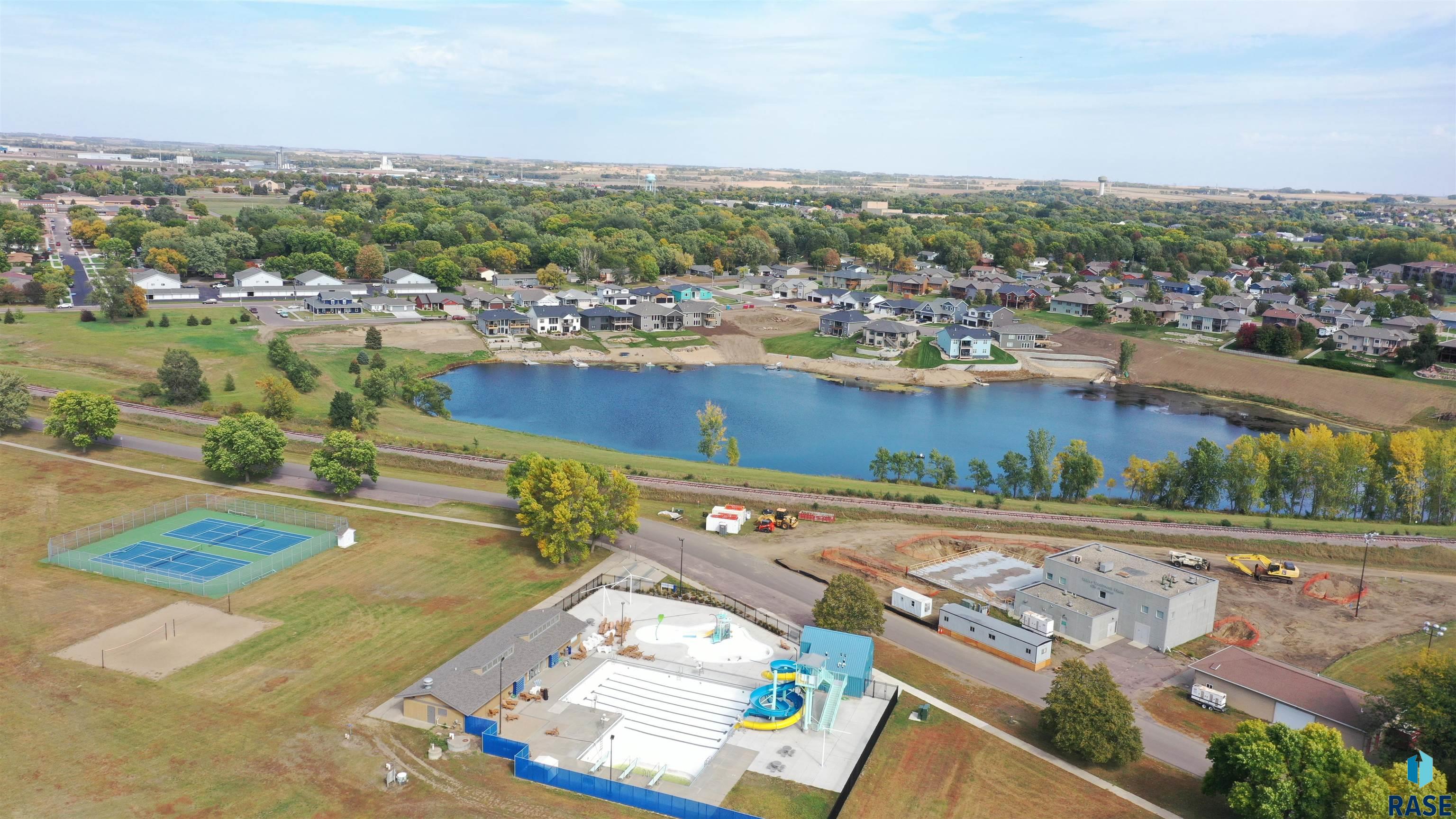 1105 S Moonlight Dr Drive, Brandon, South Dakota image 1
