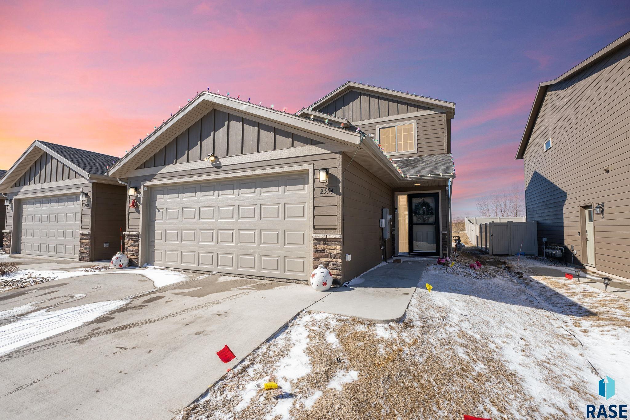 2554 E Meadowside Pl Place, Sioux Falls, New Jersey image 1