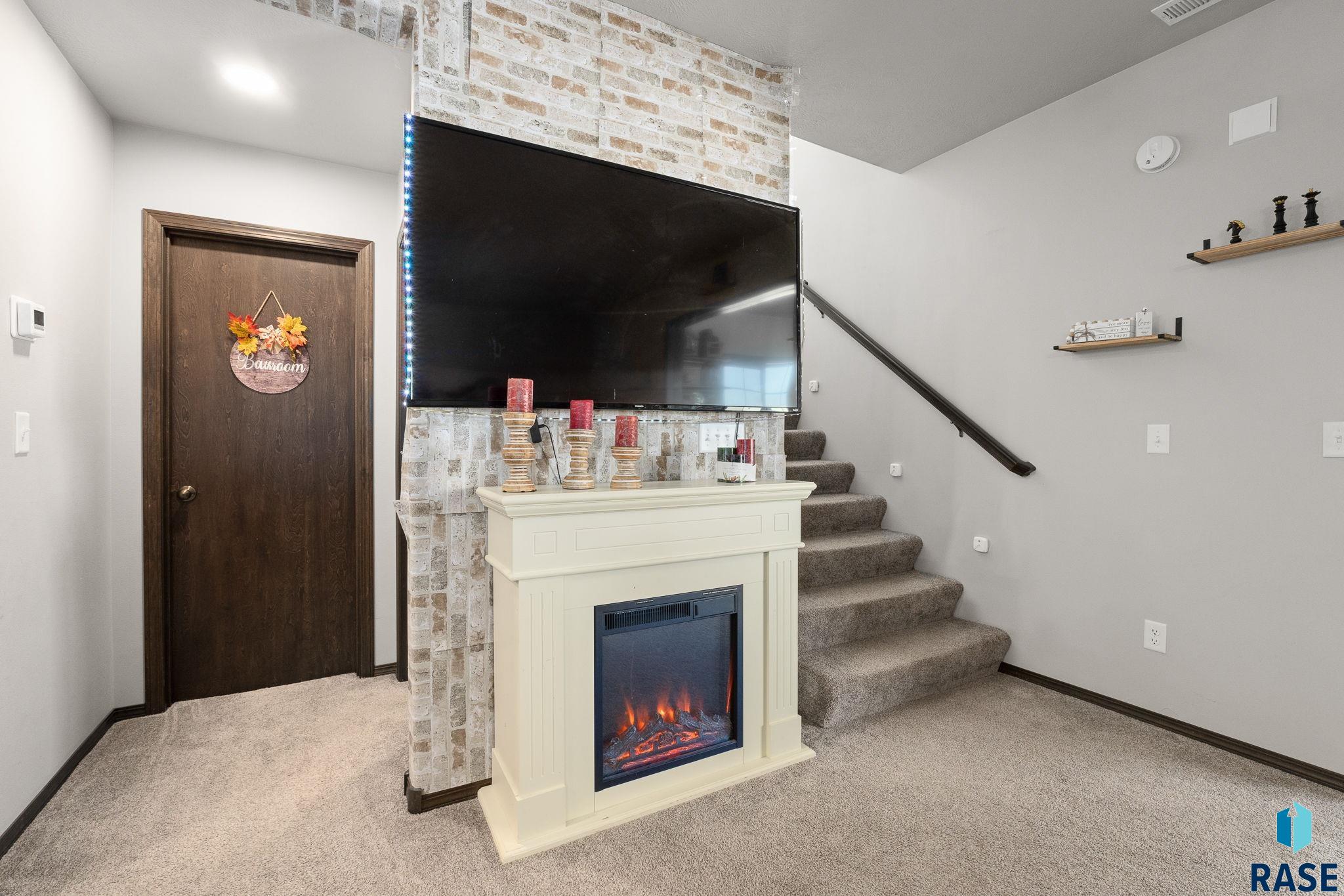 2554 E Meadowside Pl Place, Sioux Falls, New Jersey image 6