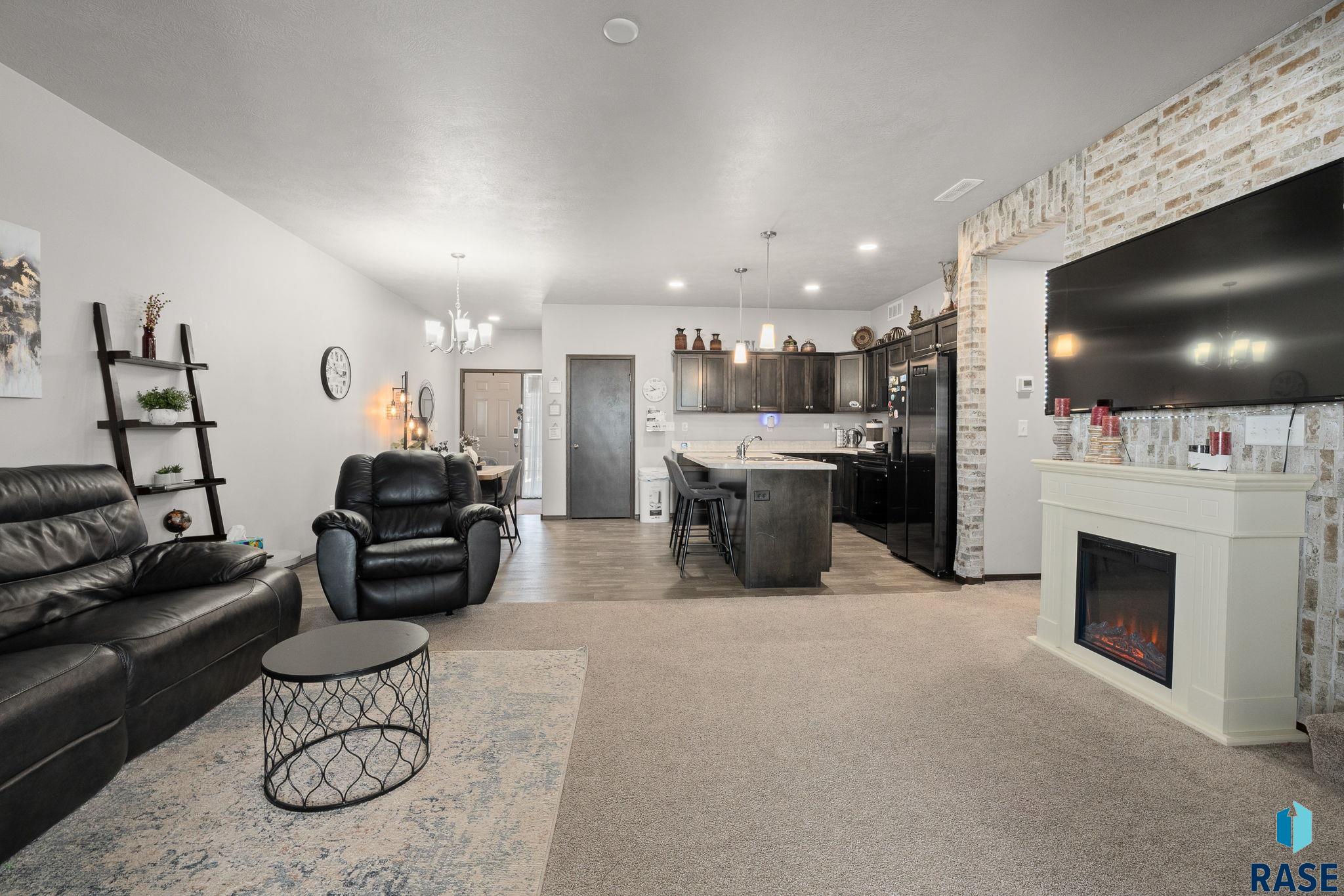 2554 E Meadowside Pl Place, Sioux Falls, New Jersey image 8