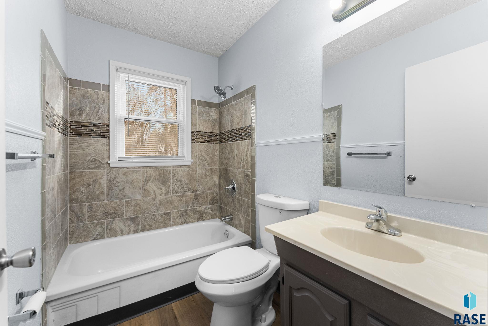 1617 E 25th St Street, Sioux Falls, South Dakota image 15