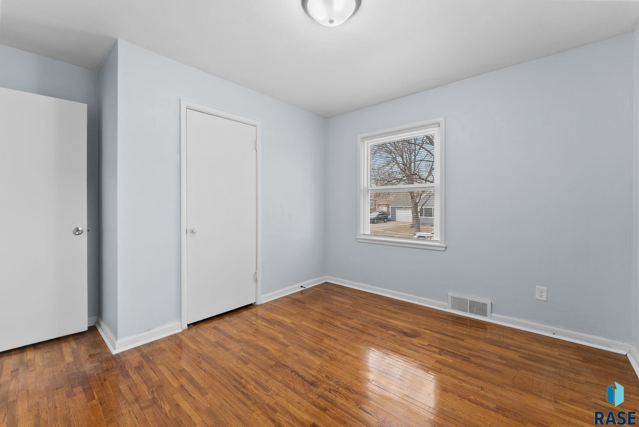 1617 E 25th St Street, Sioux Falls, South Dakota image 10