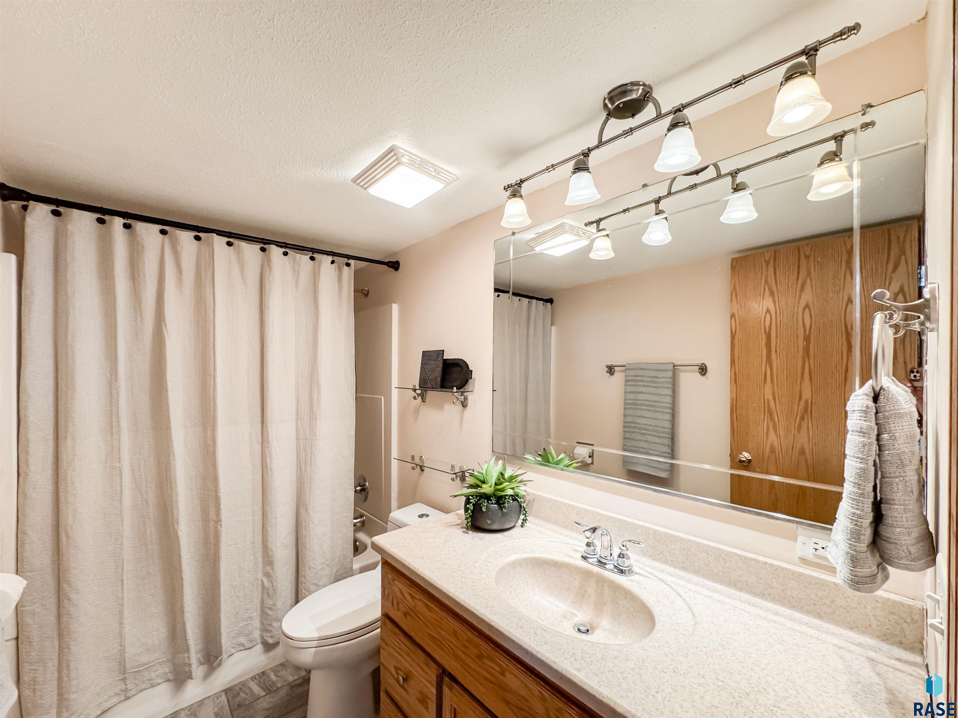 7004 W 50th St Street, Sioux Falls, New Jersey image 17