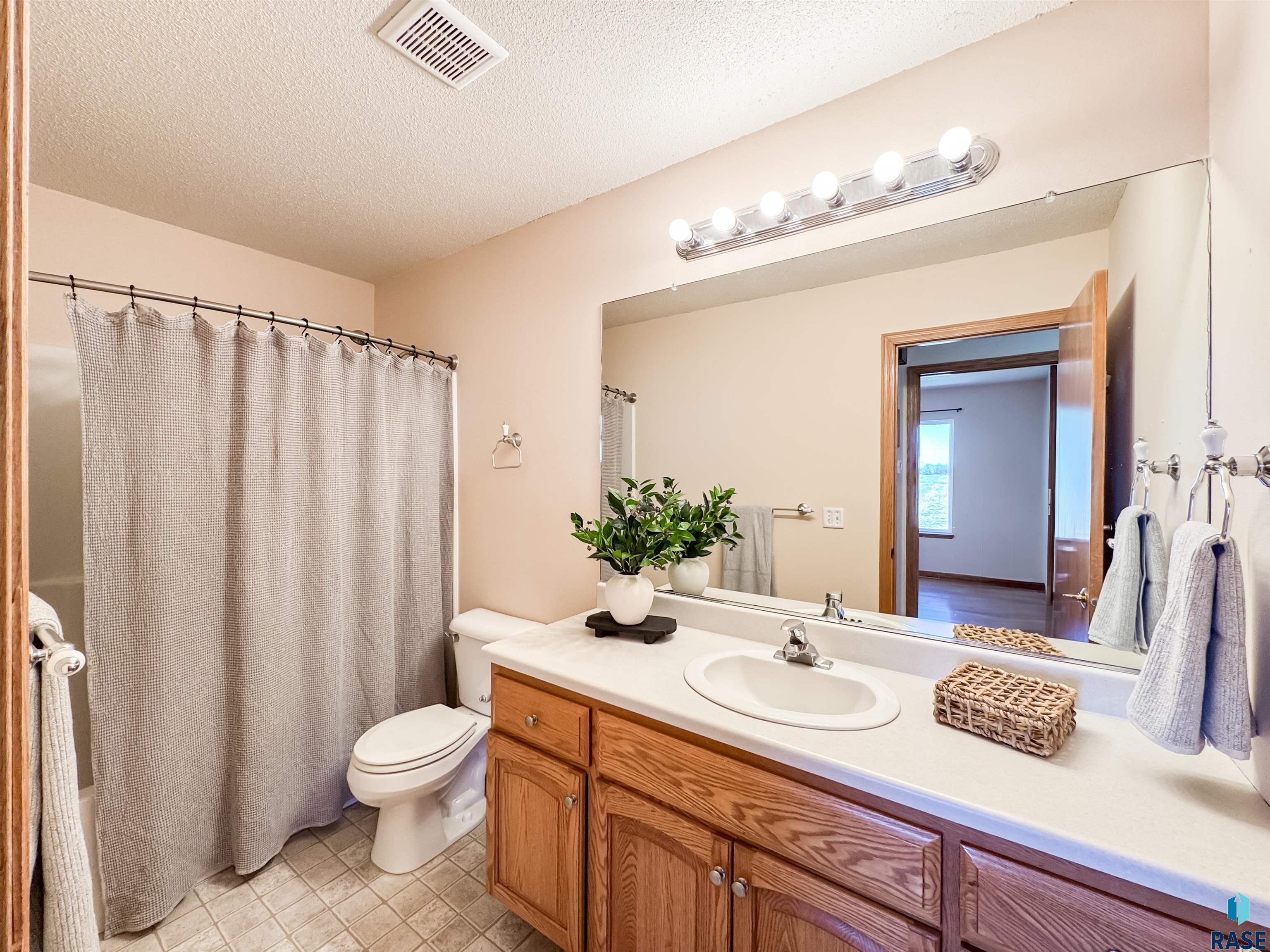7004 W 50th St Street, Sioux Falls, New Jersey image 15