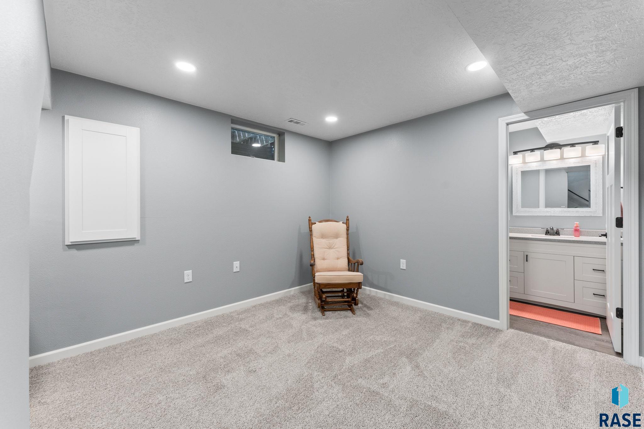 1005 S Cloudas Ave Avenue, Sioux Falls, New Jersey image 29