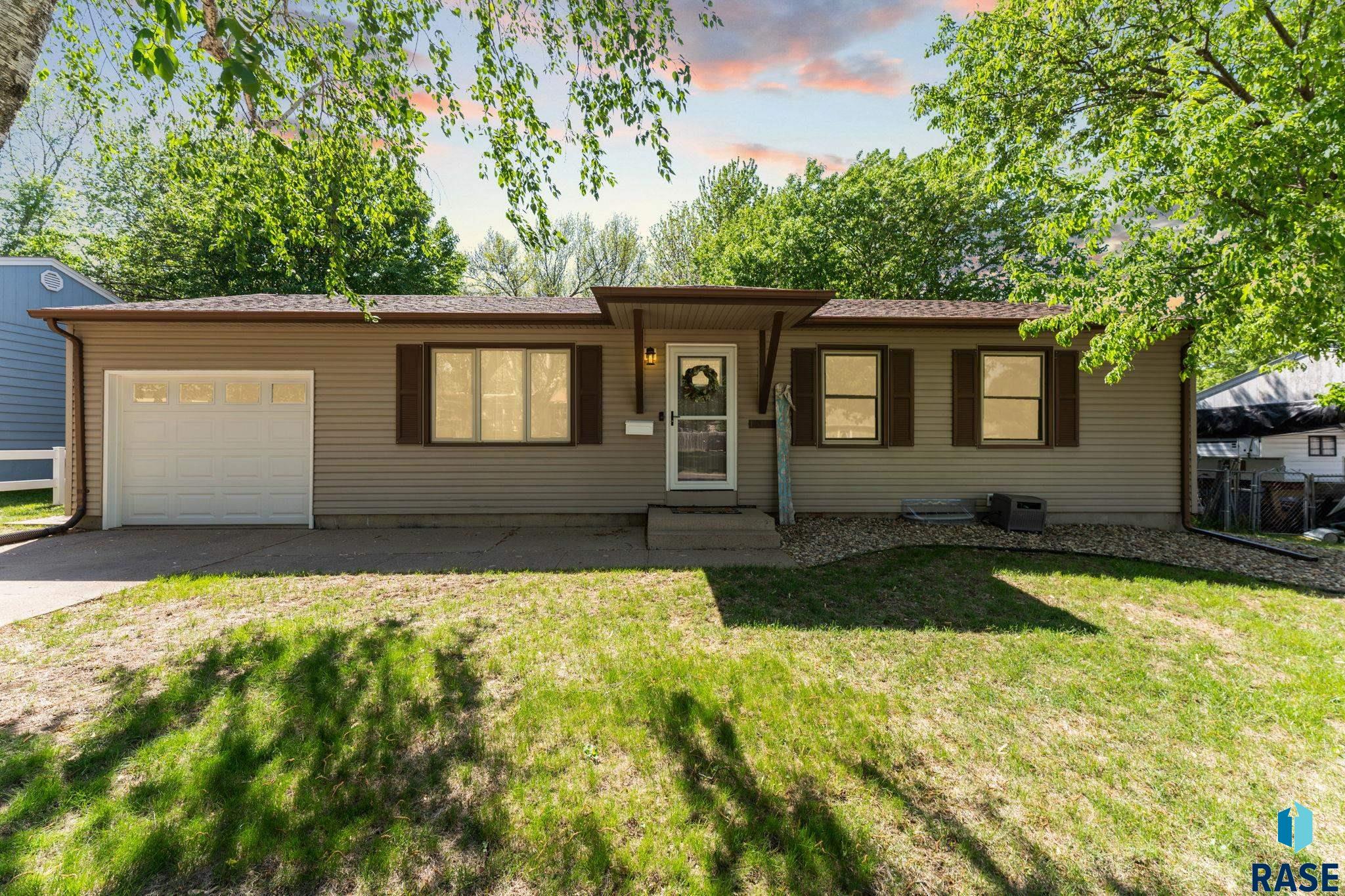 1005 S Cloudas Ave Avenue, Sioux Falls, New Jersey image 1