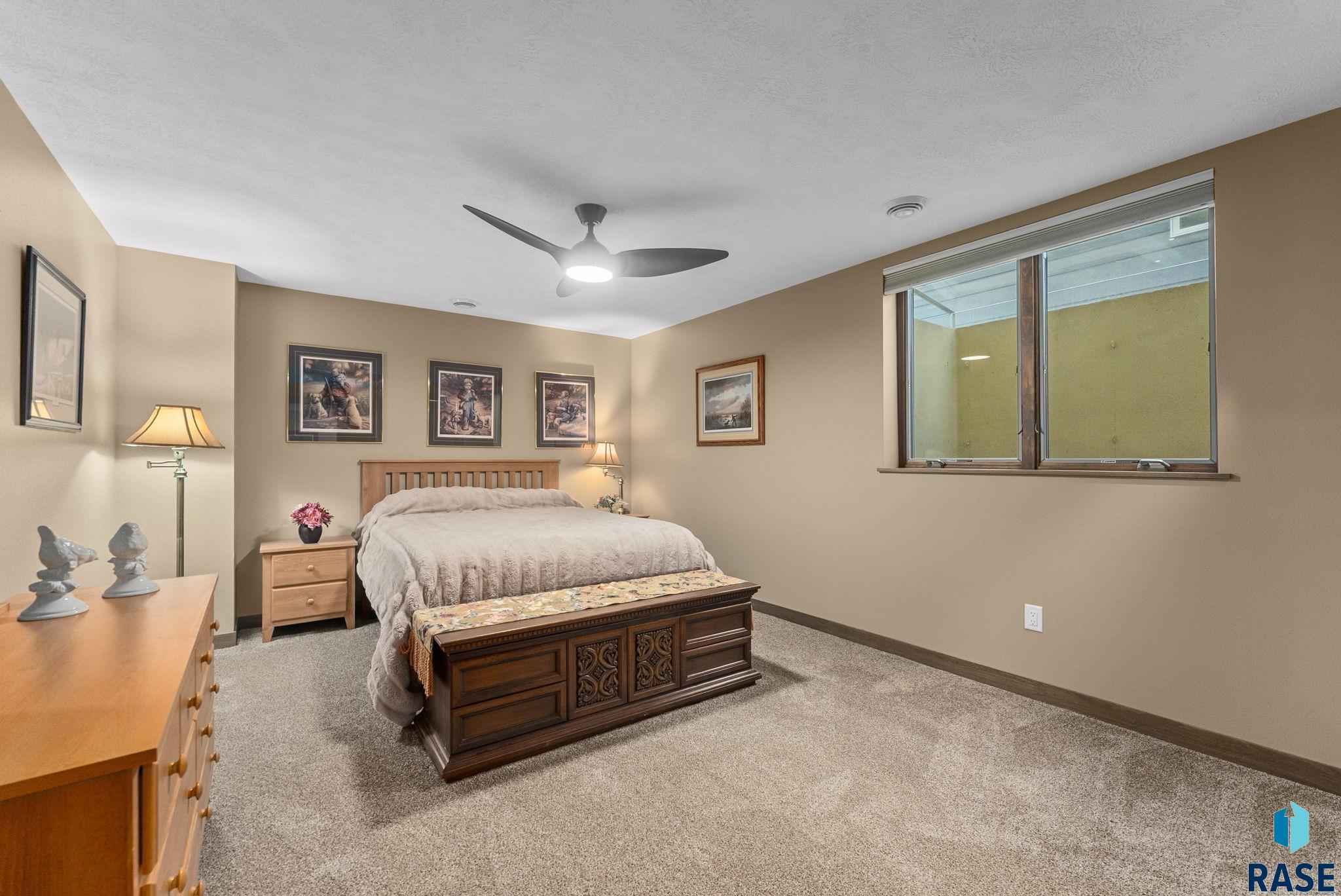 Sioux Falls, South Dakota 57108, United States, 5 Bedrooms Bedrooms, ,3 BathroomsBathrooms,Residential,Active,218779