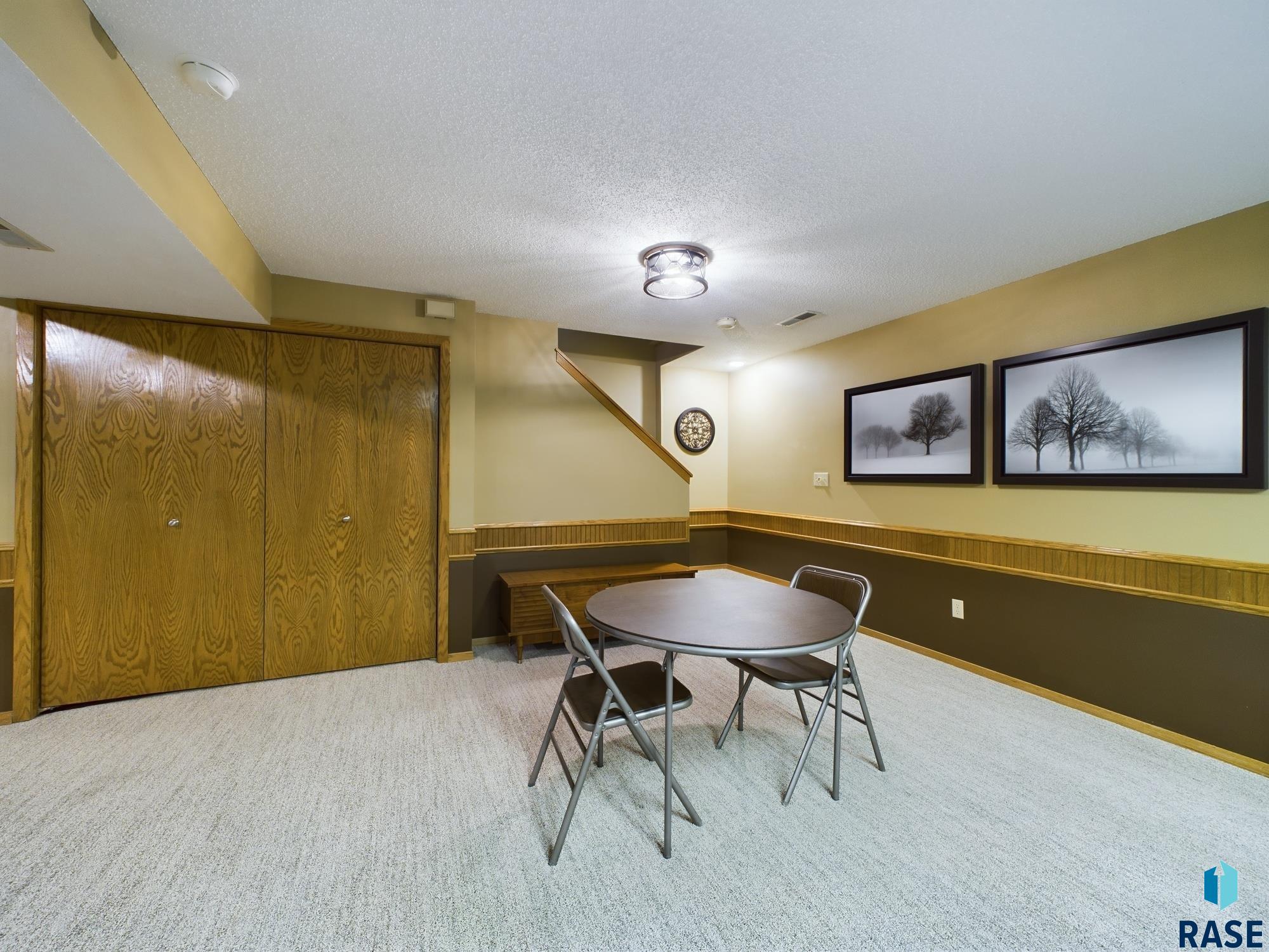 2904 E 52nd St Street, Sioux Falls, New Jersey image 33