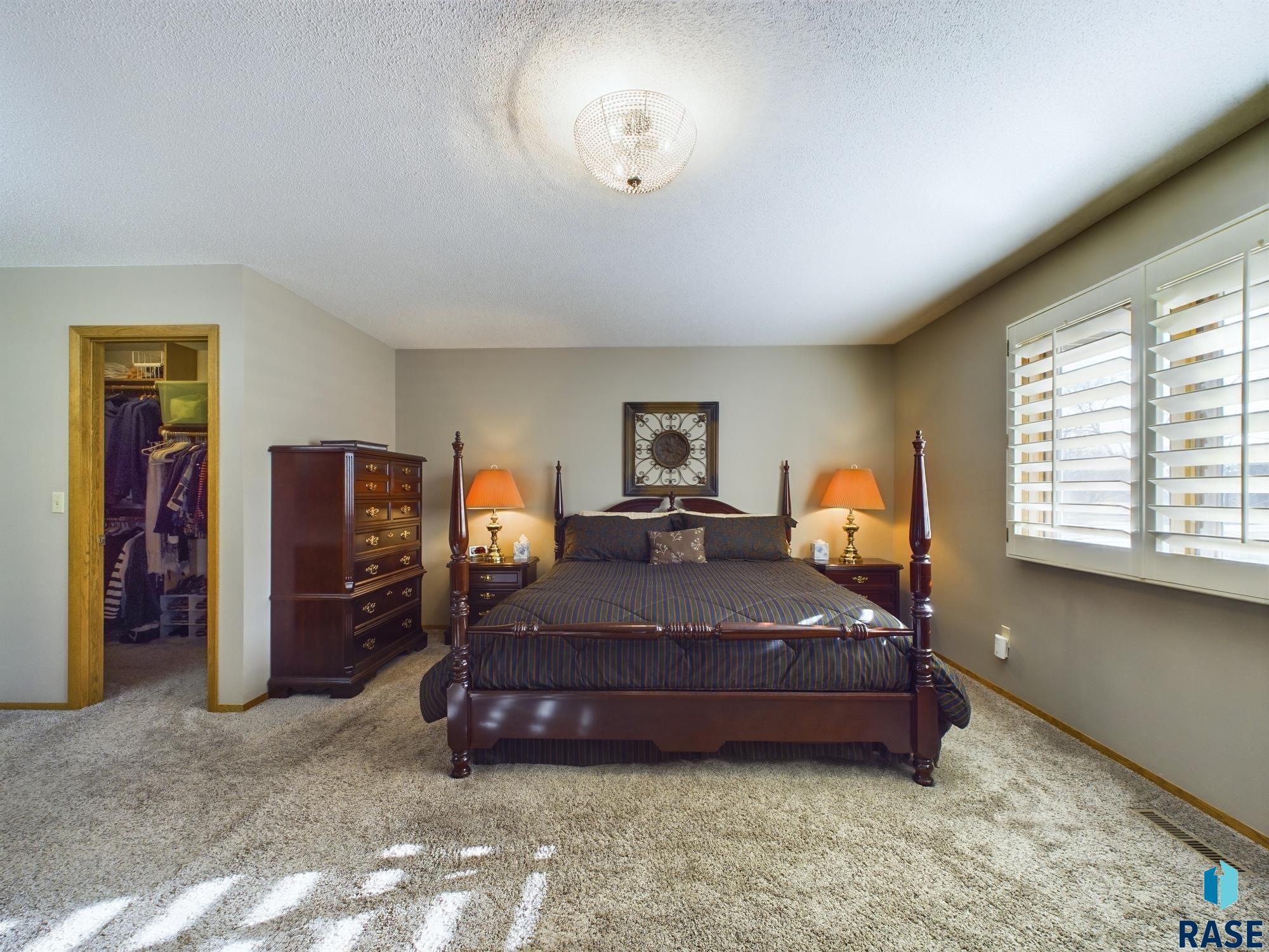 2904 E 52nd St Street, Sioux Falls, New Jersey image 24