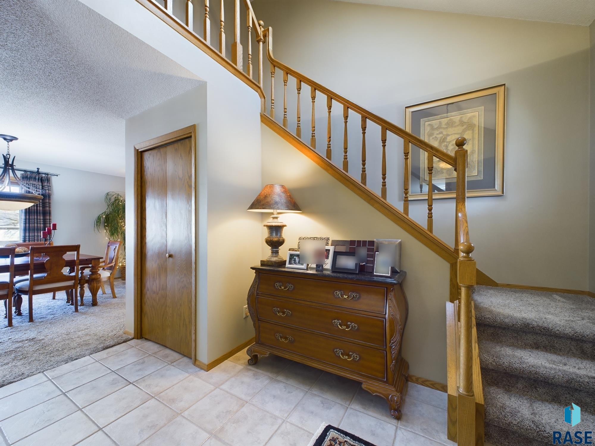 2904 E 52nd St Street, Sioux Falls, New Jersey image 4