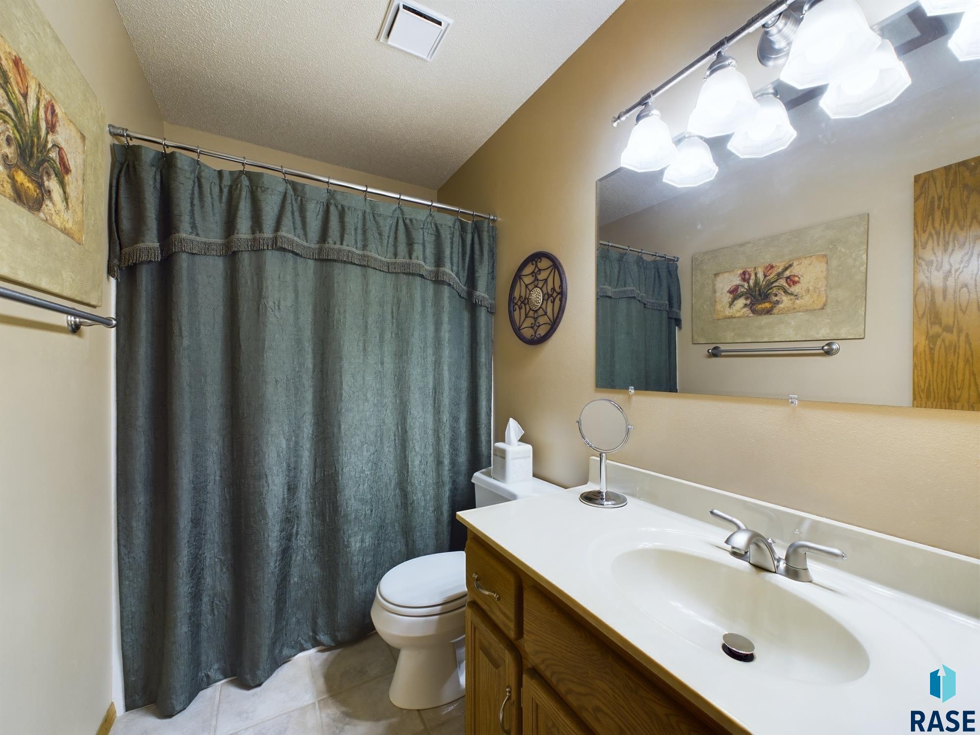 2904 E 52nd St Street, Sioux Falls, New Jersey image 21