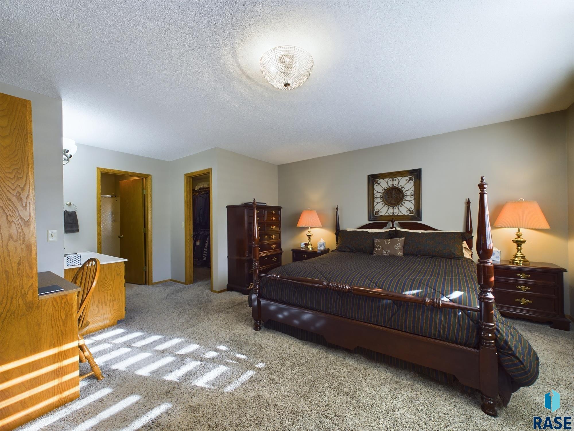 2904 E 52nd St Street, Sioux Falls, New Jersey image 25