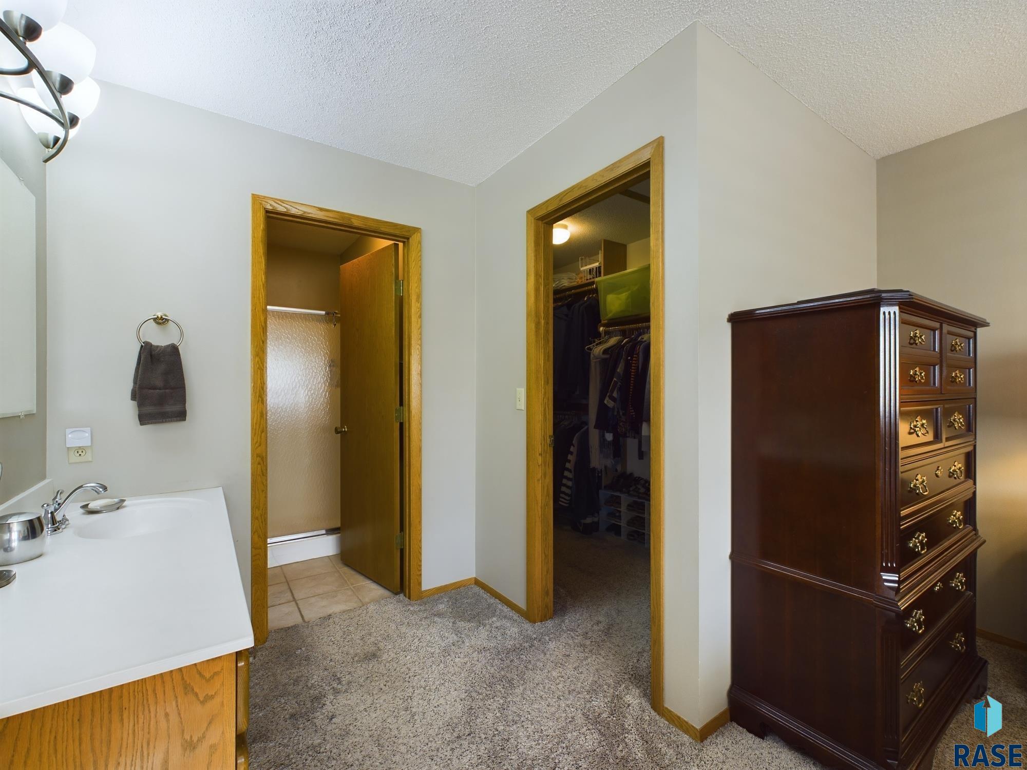 2904 E 52nd St Street, Sioux Falls, New Jersey image 28